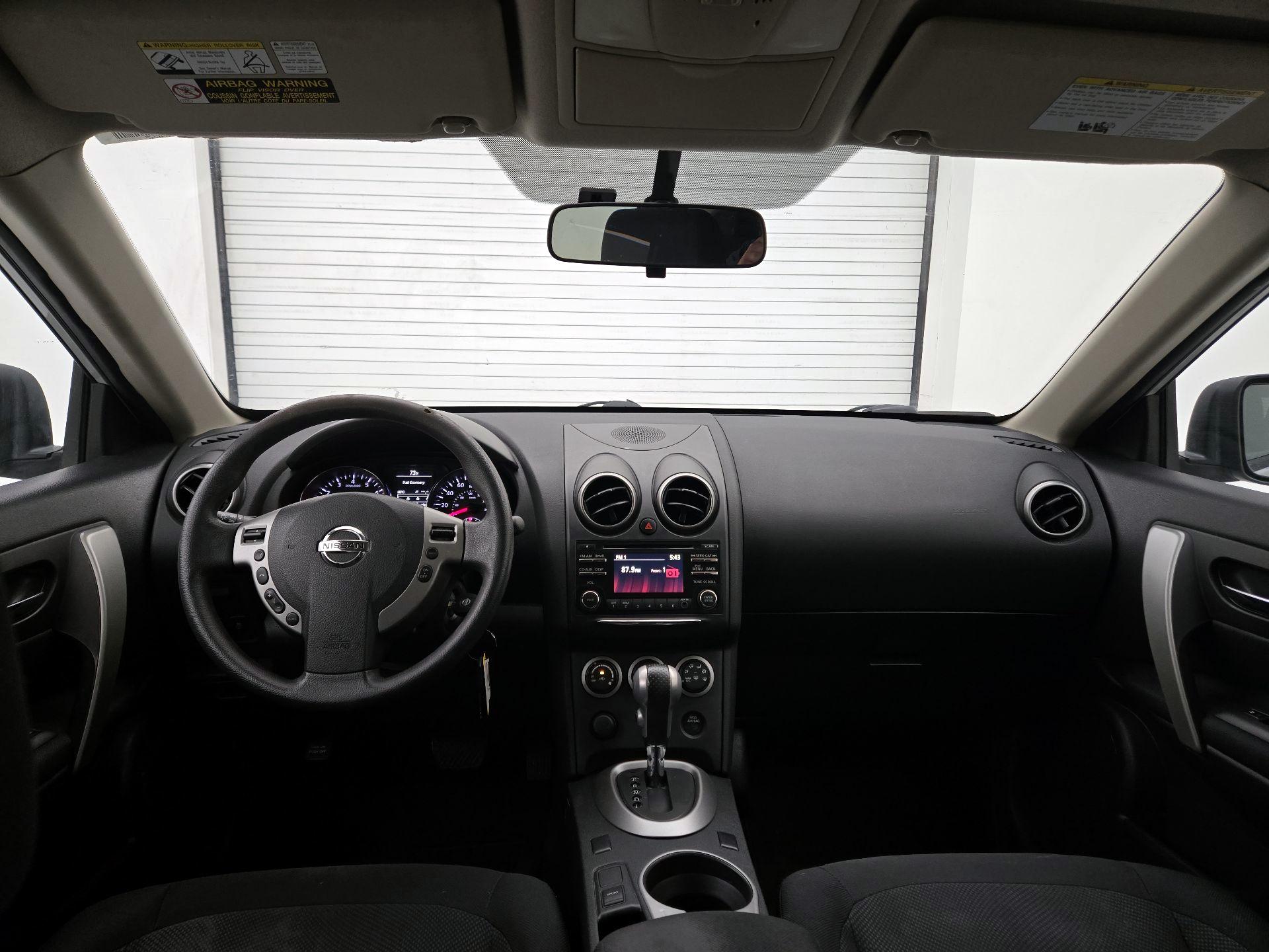 Thumbnail: 2015 Nissan Rogue - 9