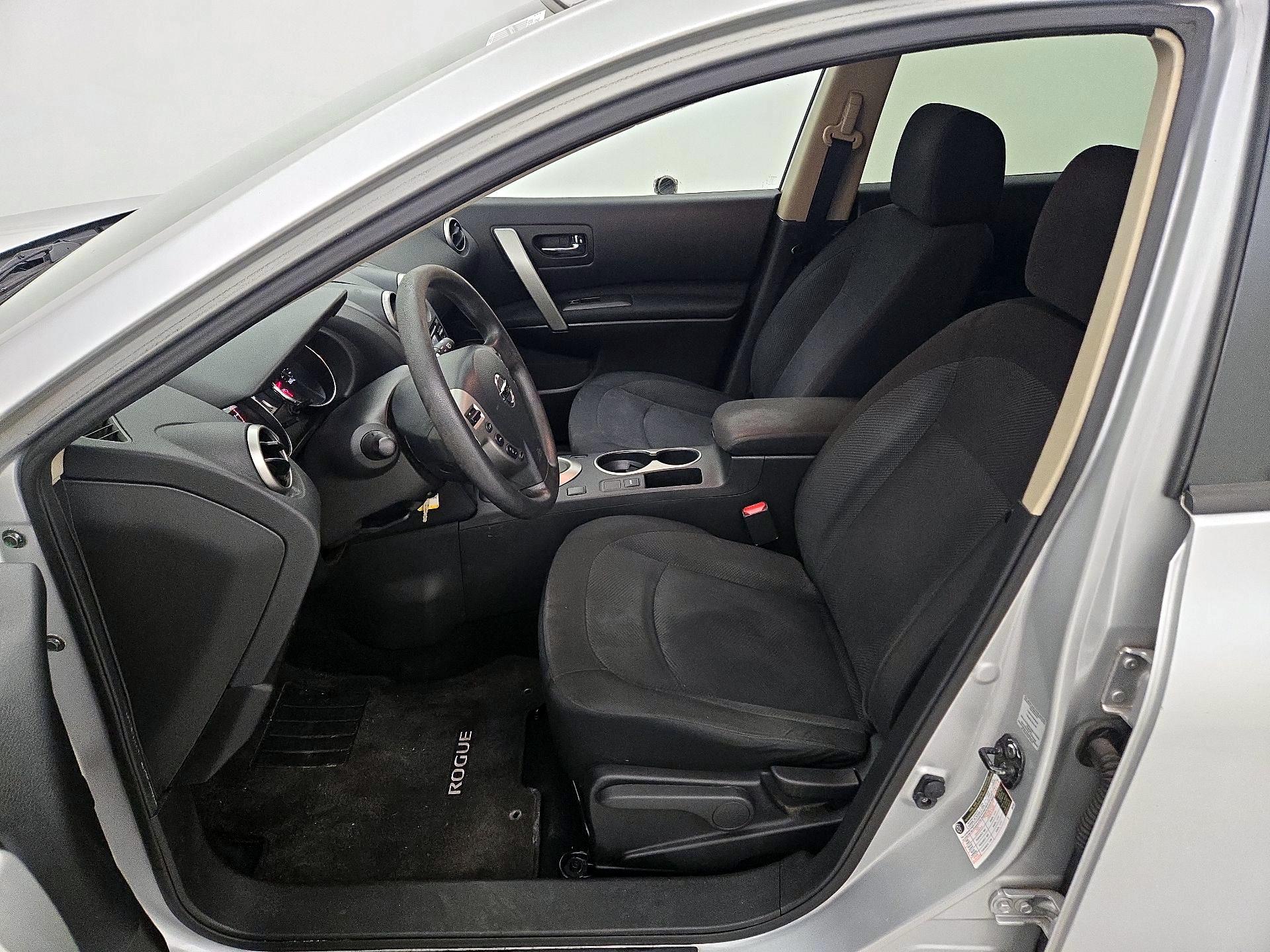 Thumbnail: 2015 Nissan Rogue - 11