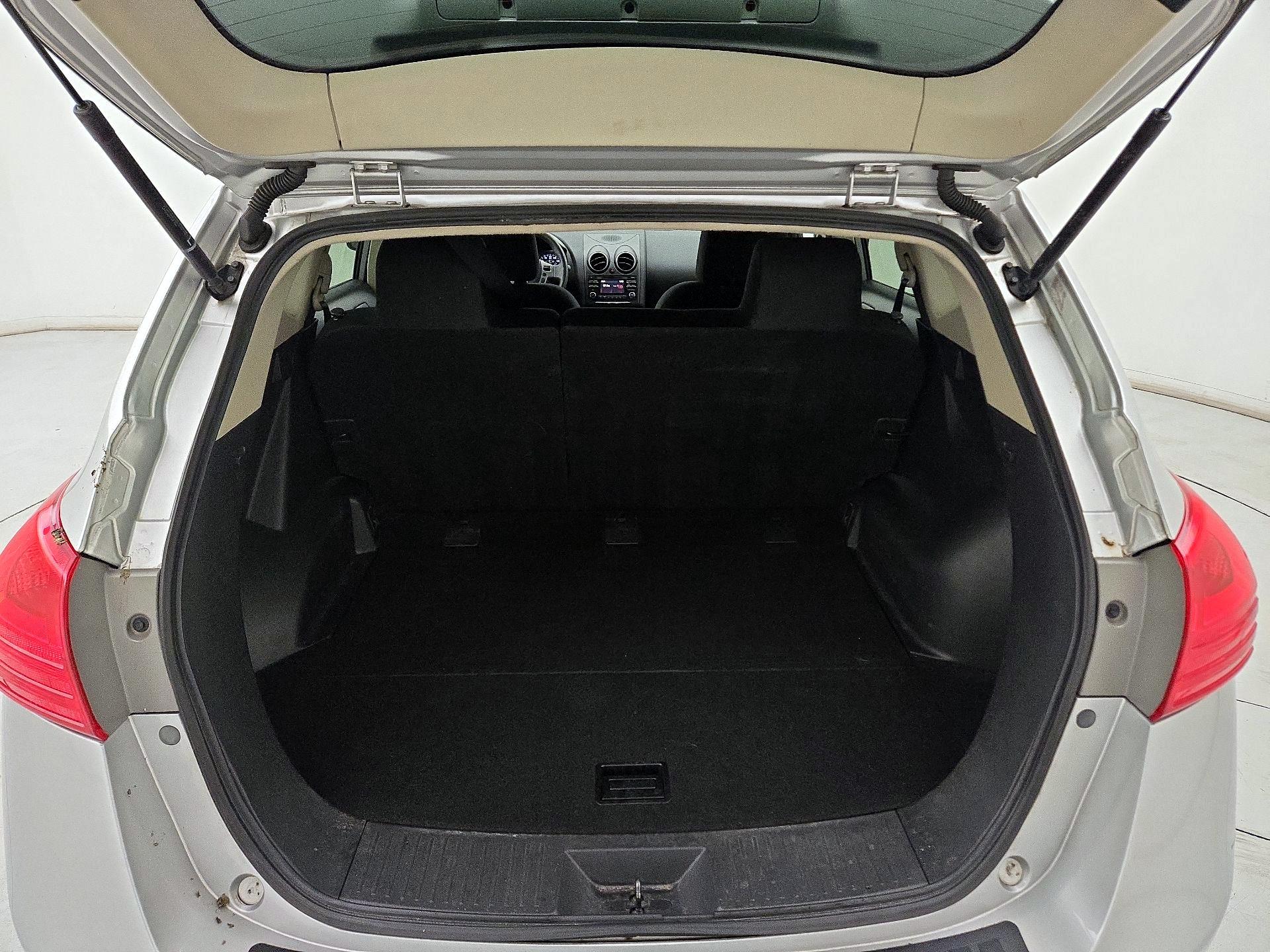 Thumbnail: 2015 Nissan Rogue - 18