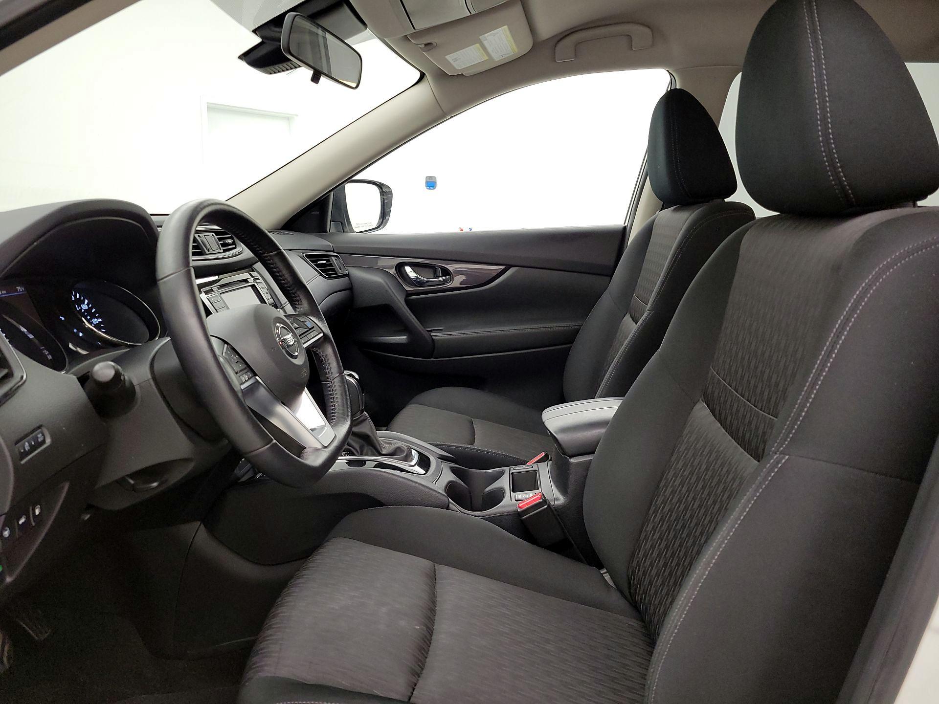 Thumbnail: 2019 Nissan Rogue - 11