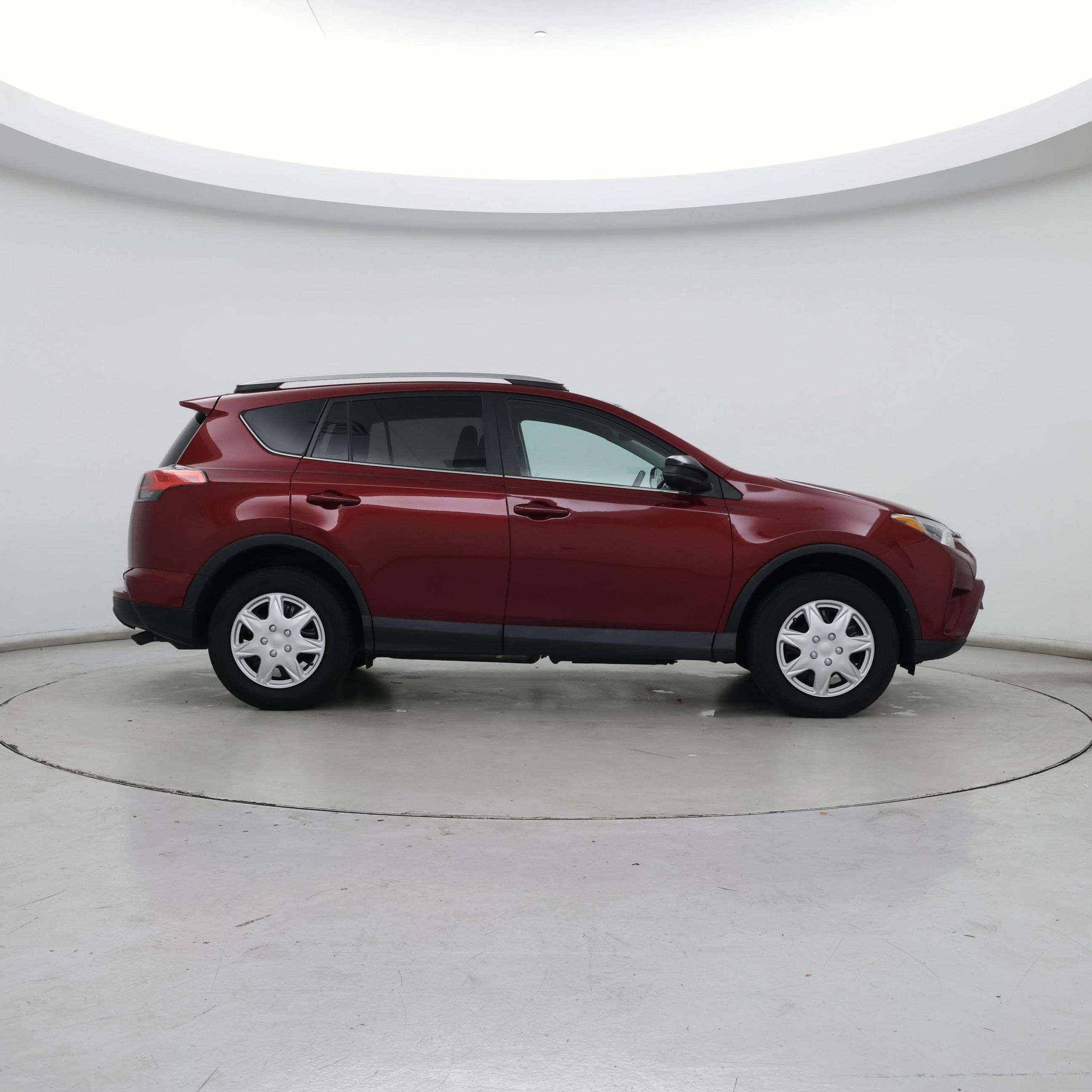 Thumbnail: 2018 Toyota RAV4 - 7