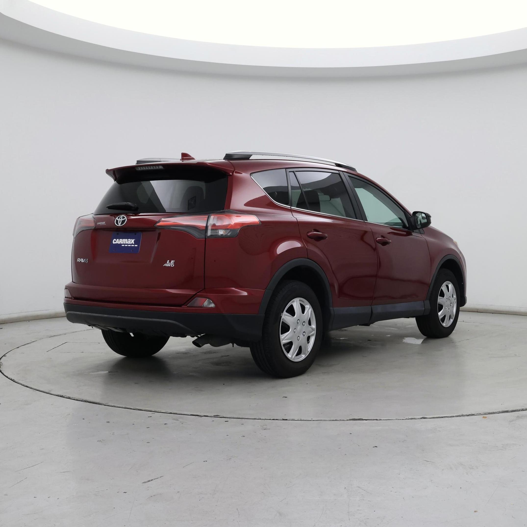 Thumbnail: 2018 Toyota RAV4 - 8