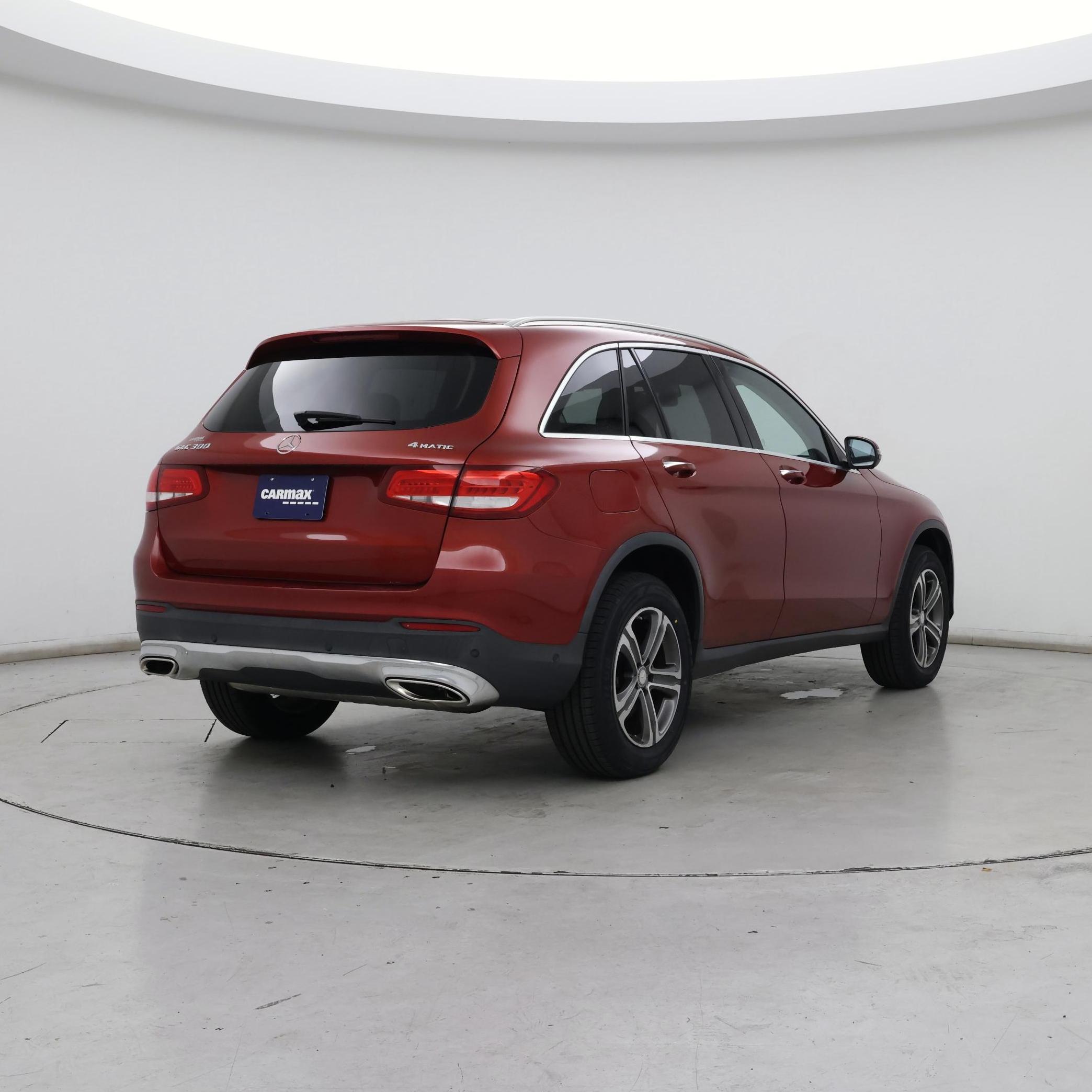 Thumbnail: 2016 Mercedes-Benz GLC - 8
