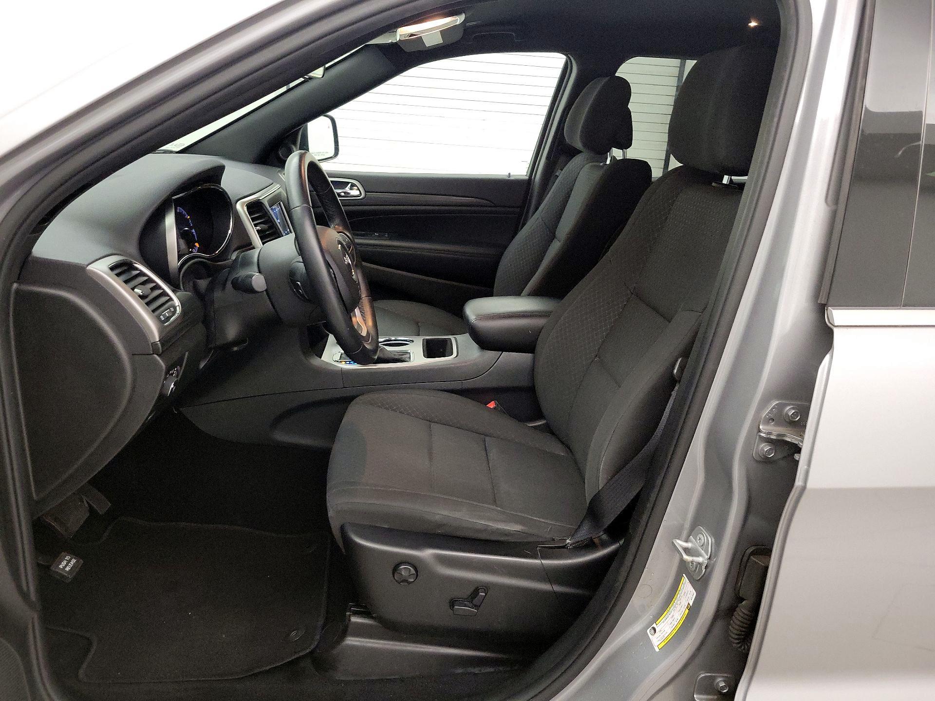 Thumbnail: 2019 Jeep Grand Cherokee - 11