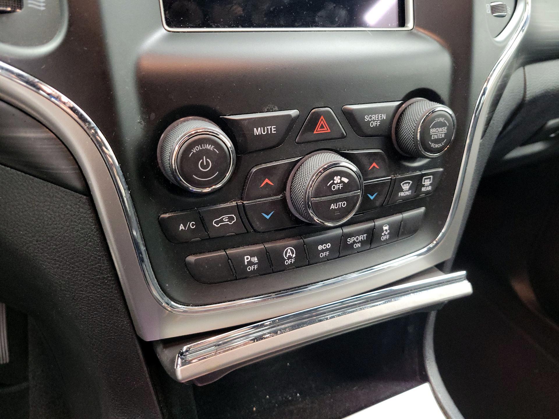 Thumbnail: 2019 Jeep Grand Cherokee - 16