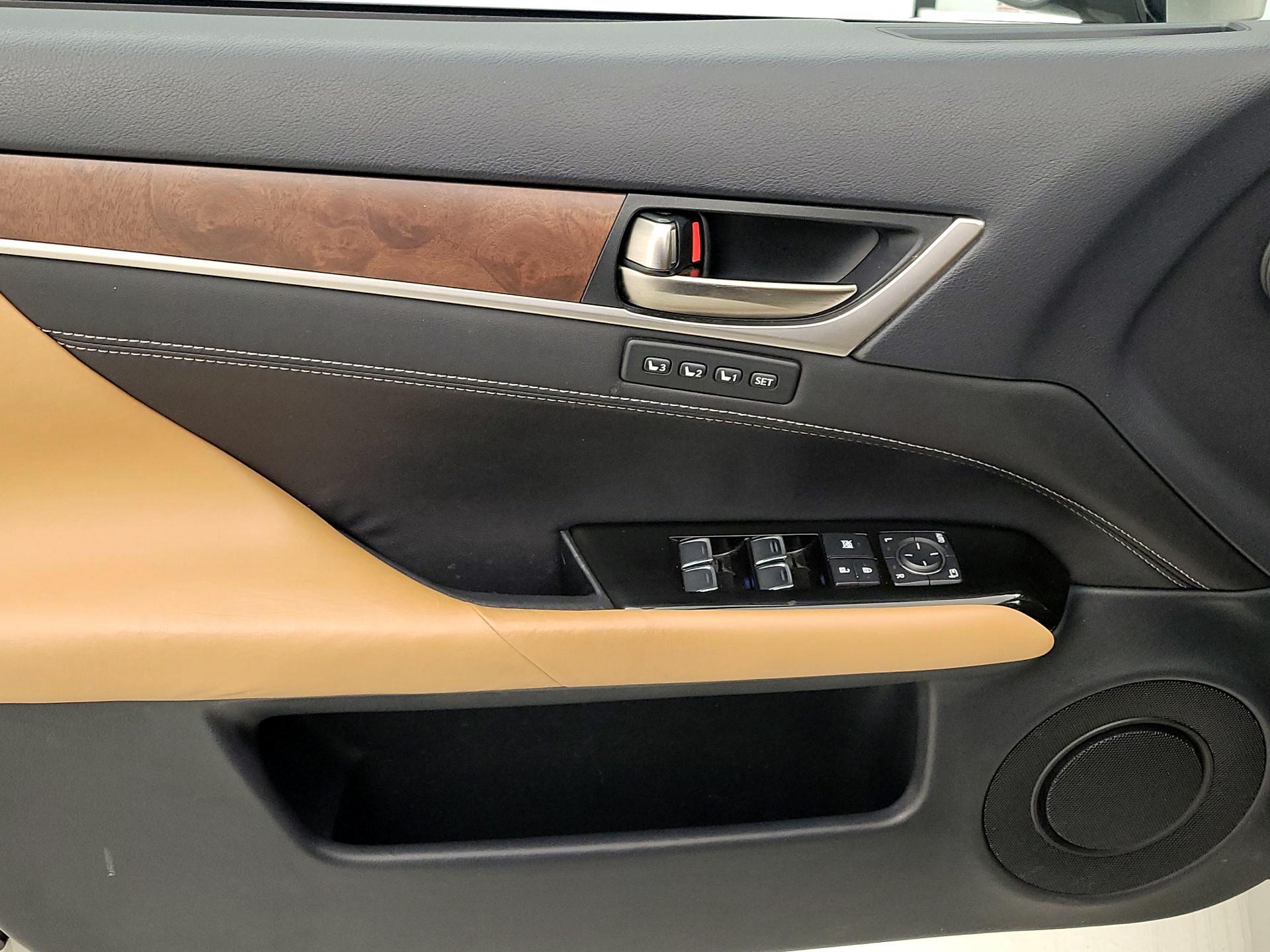 Thumbnail: 2016 Lexus GS - 12