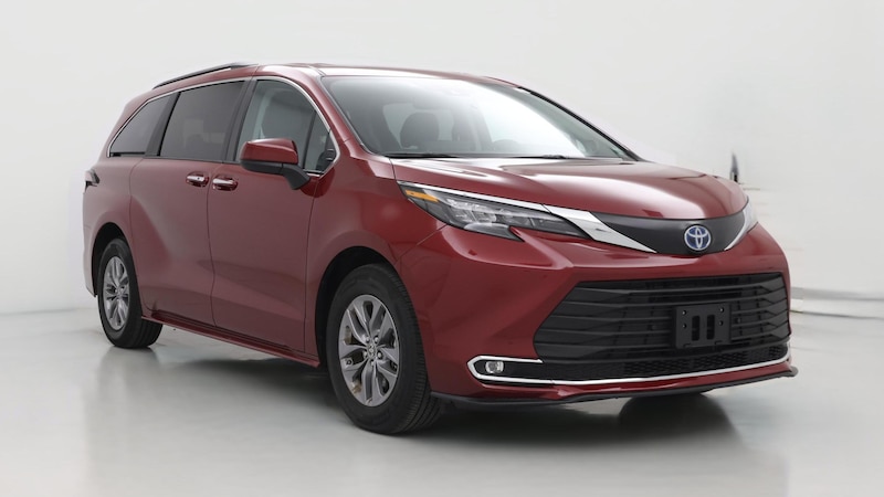 2024 Toyota Sienna XLE Hero Image