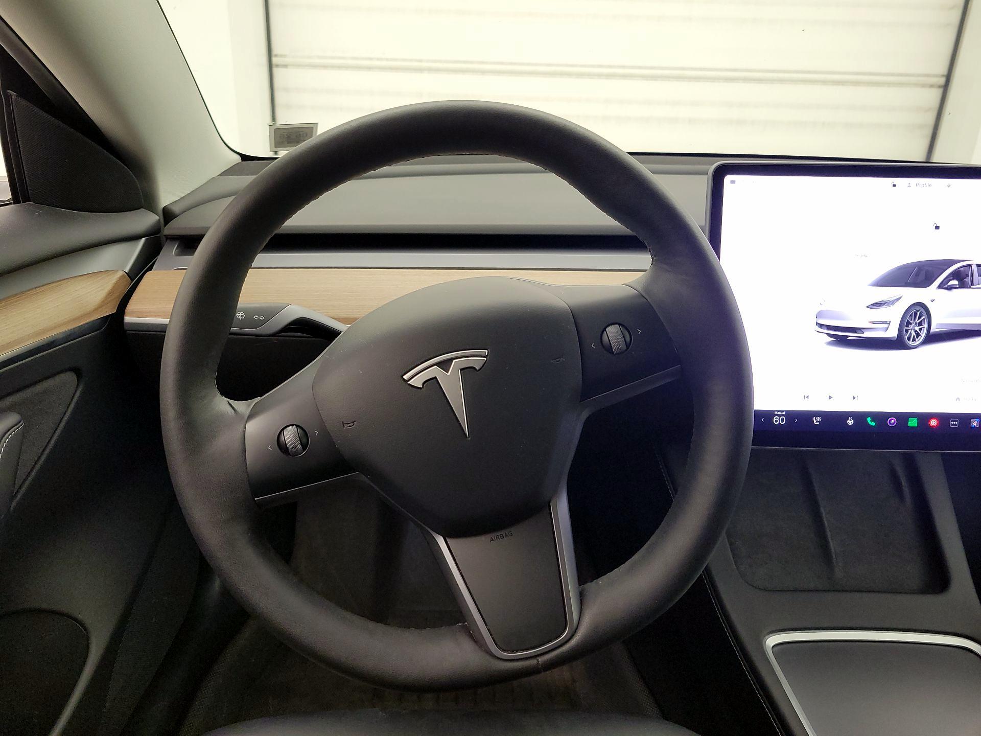 Thumbnail: 2022 Tesla Model 3 - 10