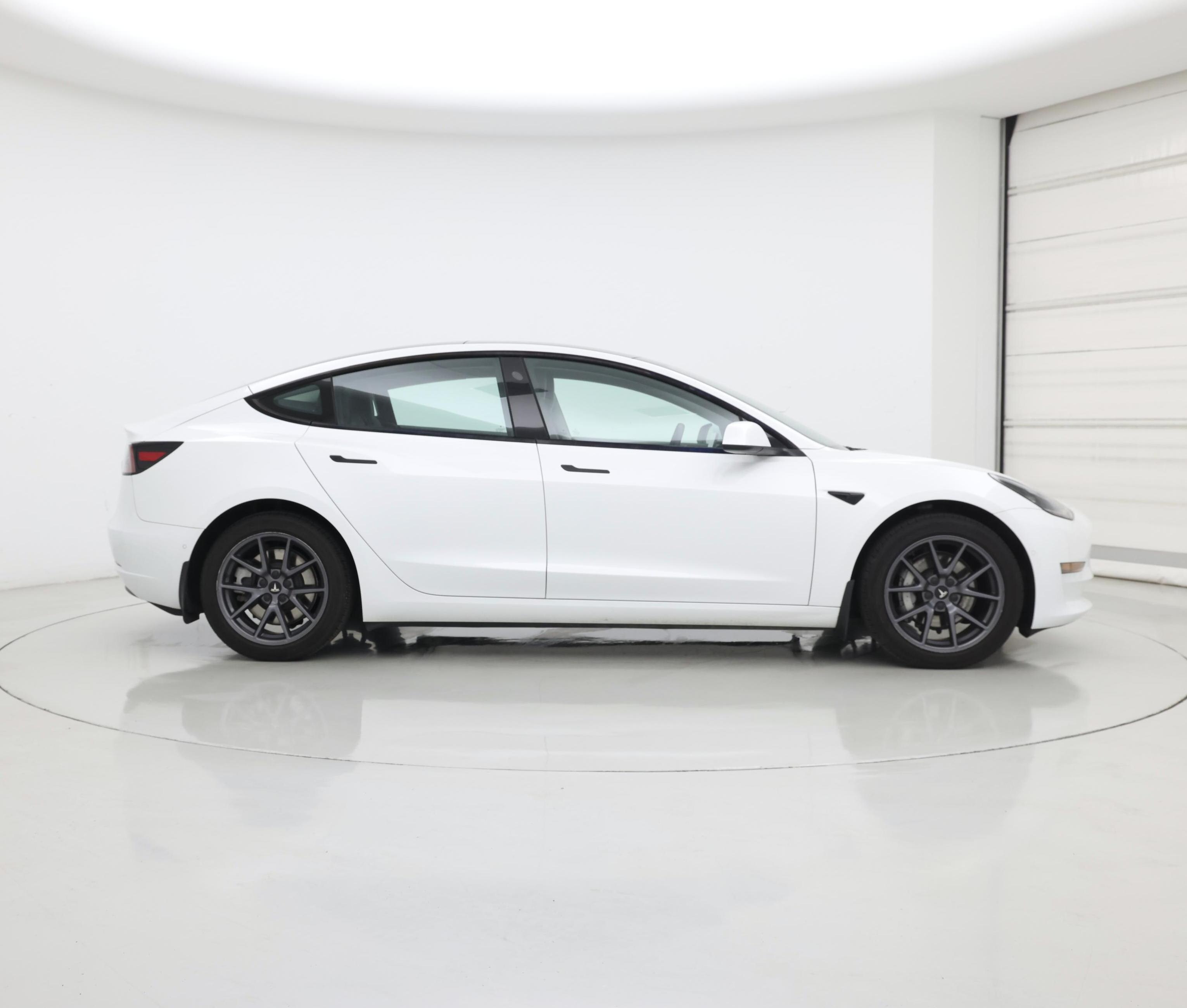 Thumbnail: 2022 Tesla Model 3 - 7