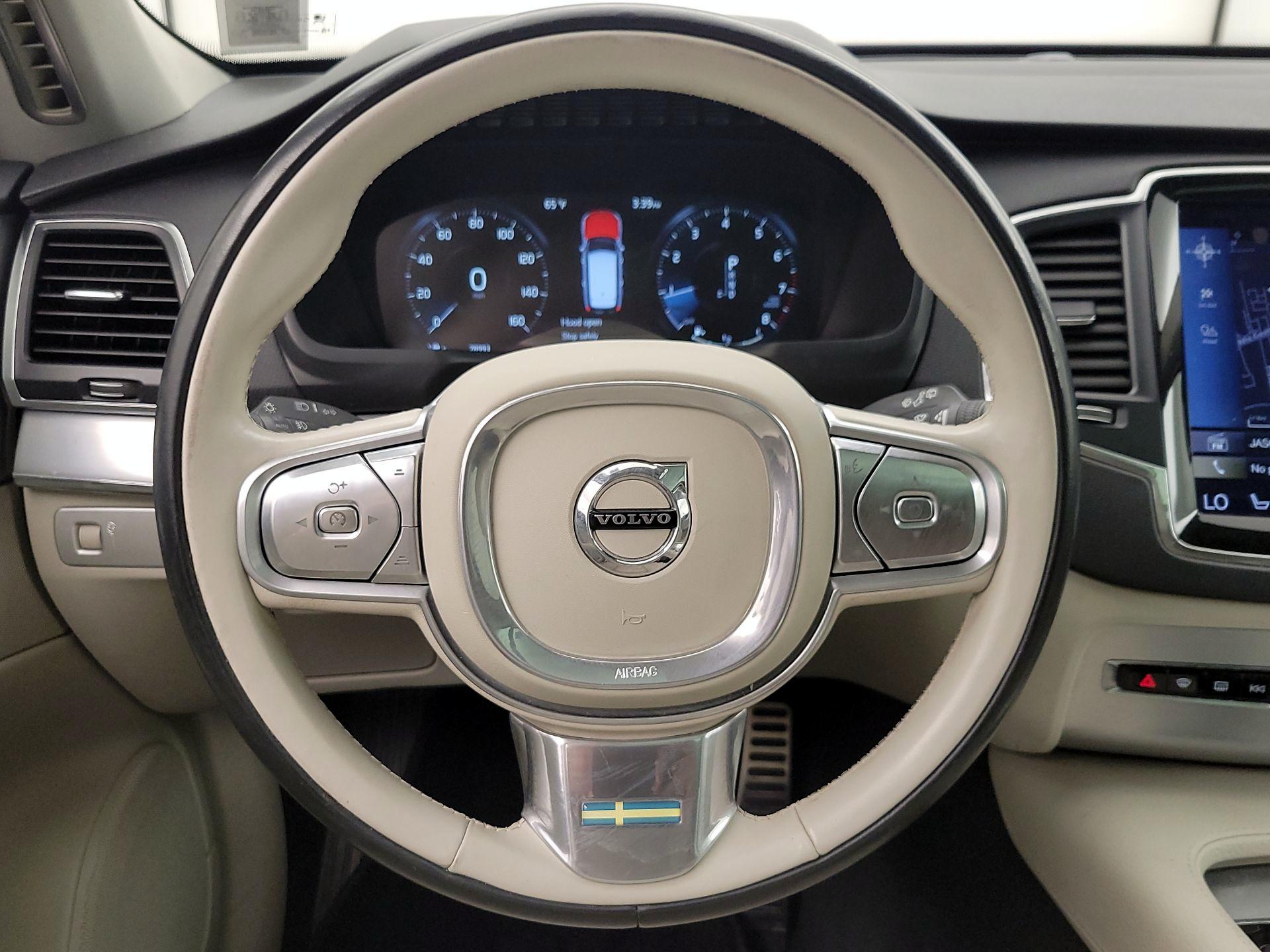 Thumbnail: 2017 Volvo XC90 - 10
