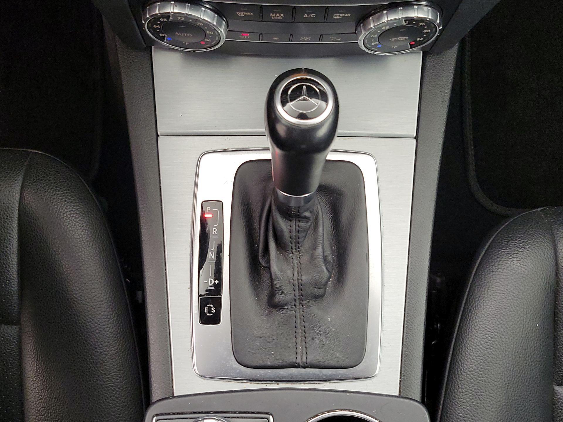 Thumbnail: 2014 Mercedes-Benz C-Class - 18