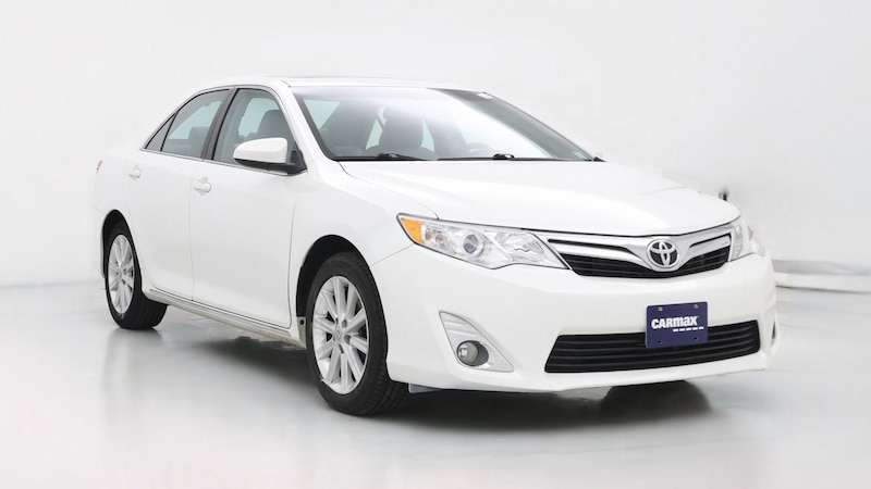 2014 Toyota Camry XLE Hero Image