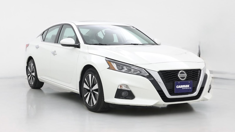2020 Nissan Altima SV Hero Image