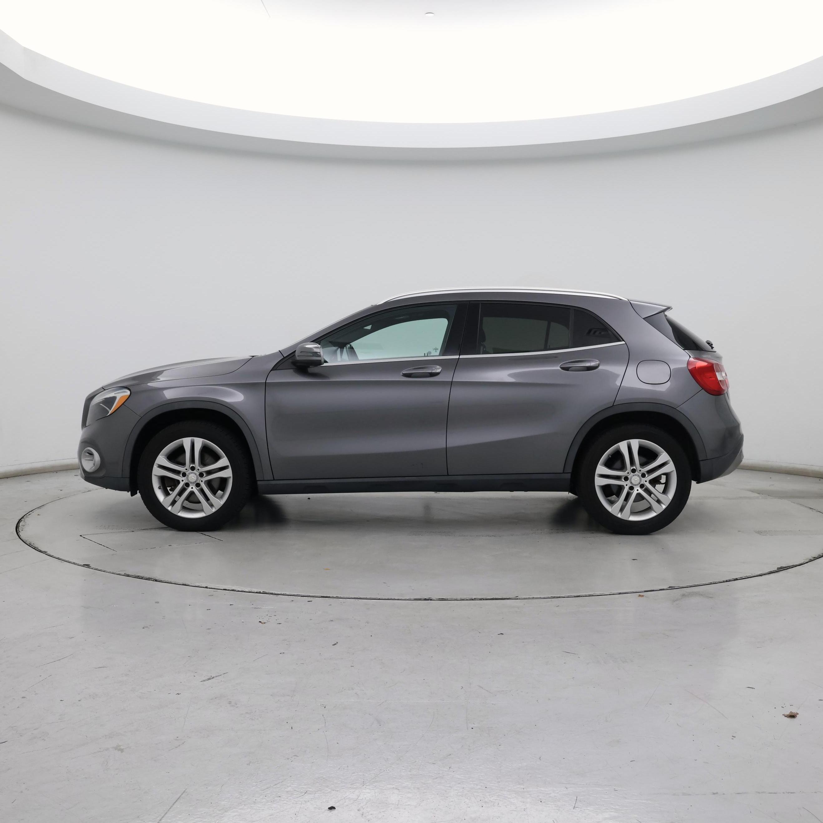 Thumbnail: 2018 Mercedes-Benz GLA - 3