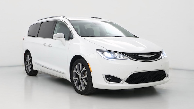 2017 Chrysler Pacifica Limited Hero Image