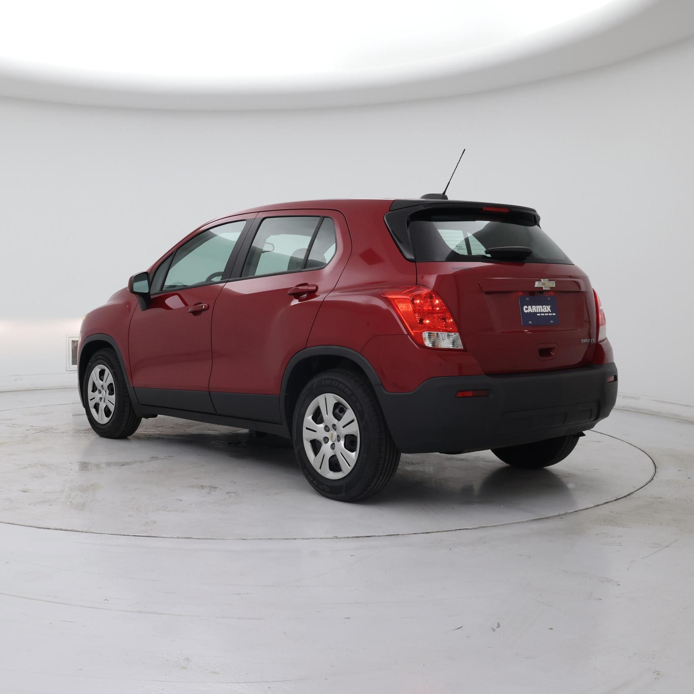 Thumbnail: 2015 Chevrolet Trax - 2