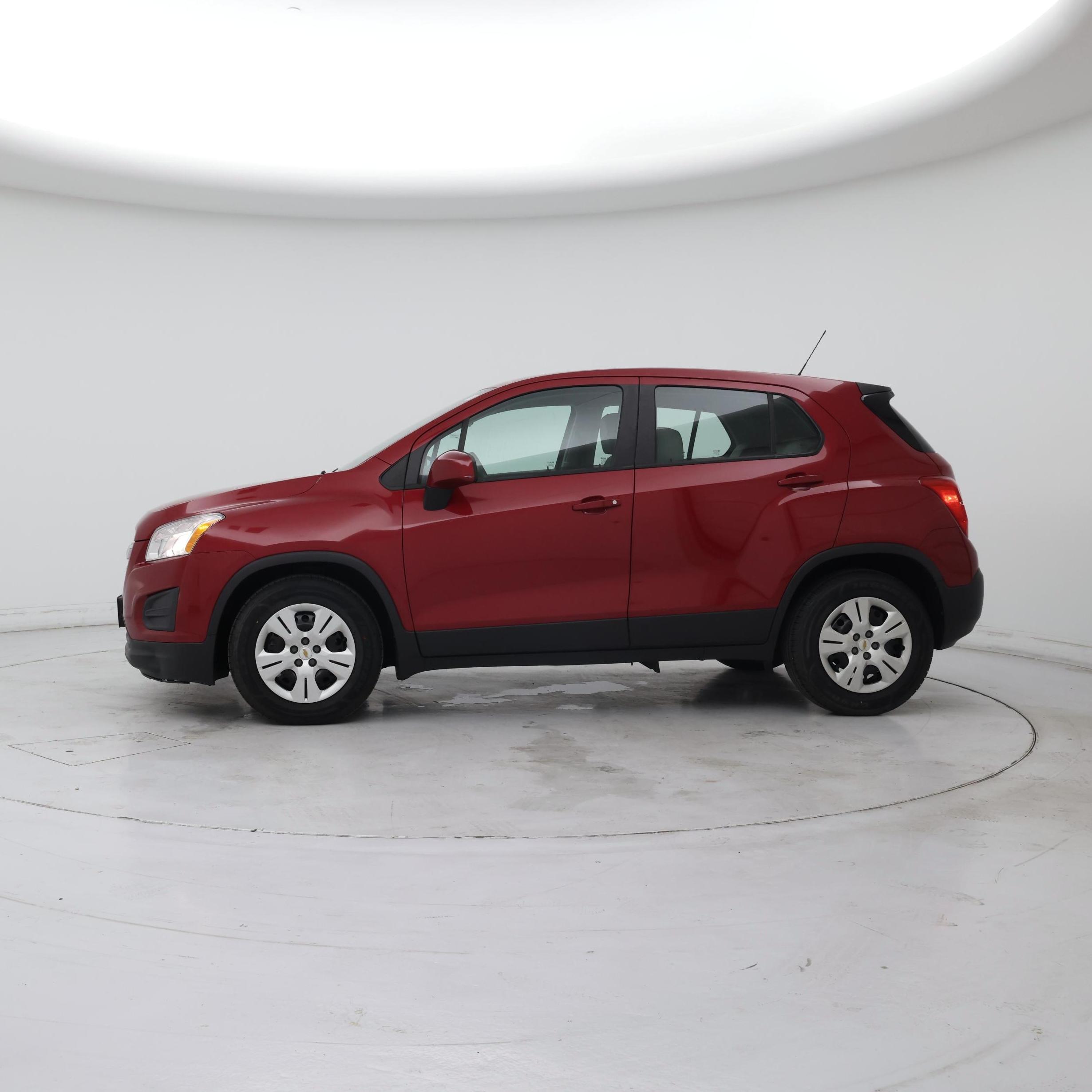 Thumbnail: 2015 Chevrolet Trax - 3
