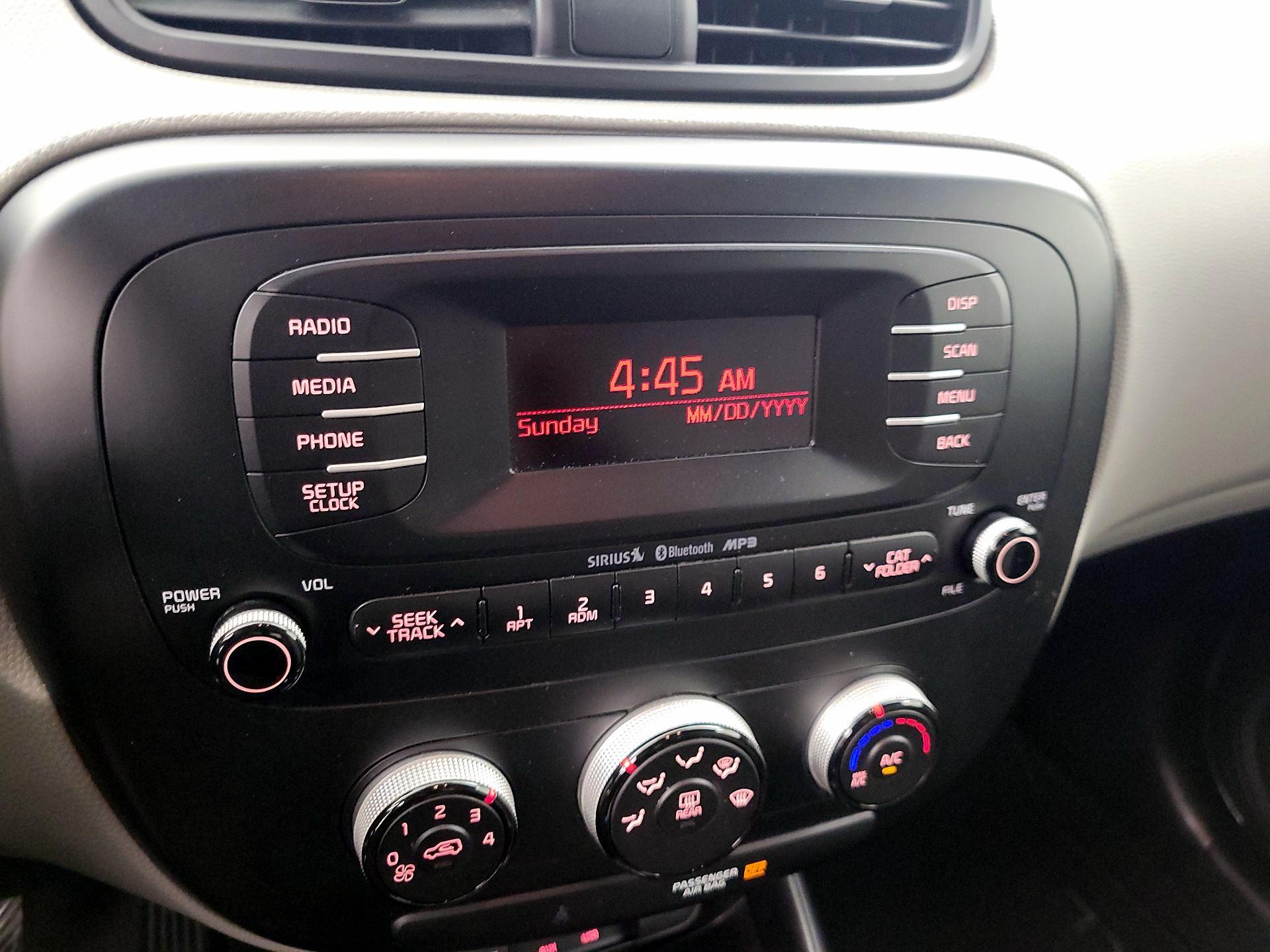 Thumbnail: 2015 Kia Soul - 15