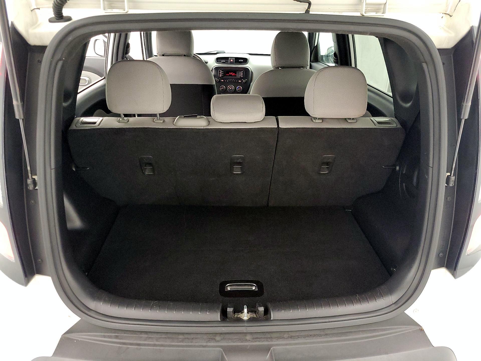 Thumbnail: 2015 Kia Soul - 20
