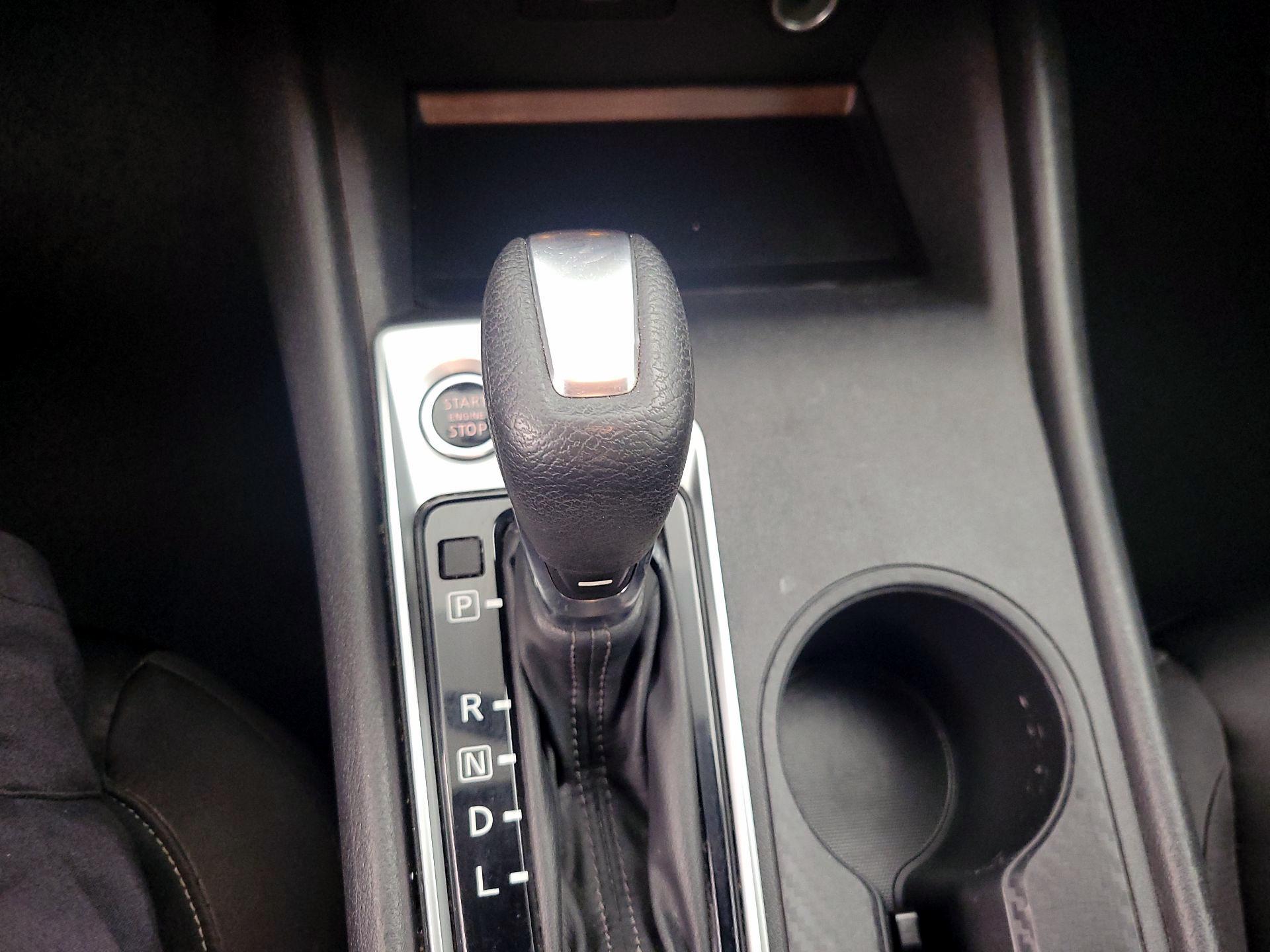 Thumbnail: 2019 Nissan Altima - 16