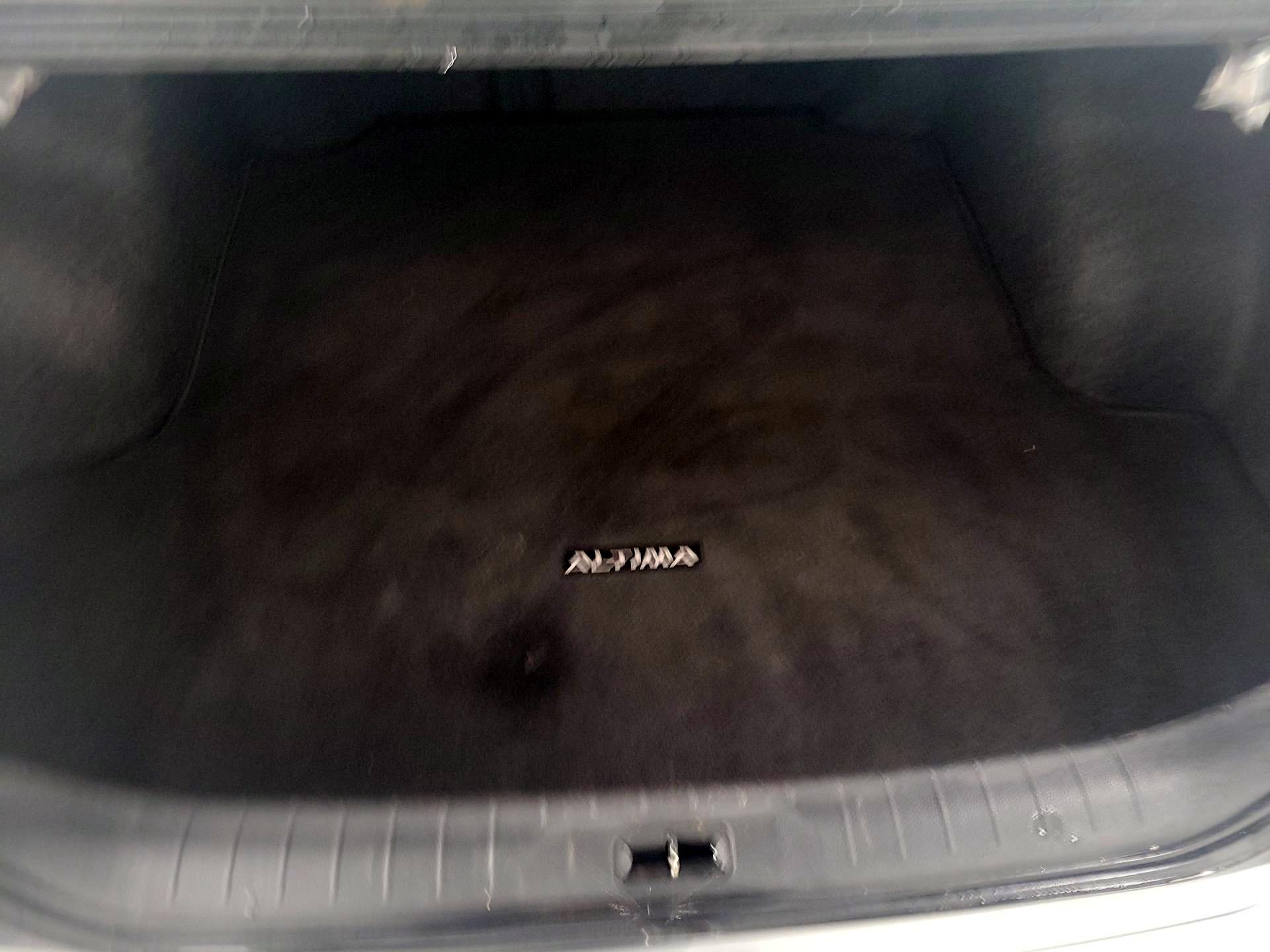 Thumbnail: 2019 Nissan Altima - 18