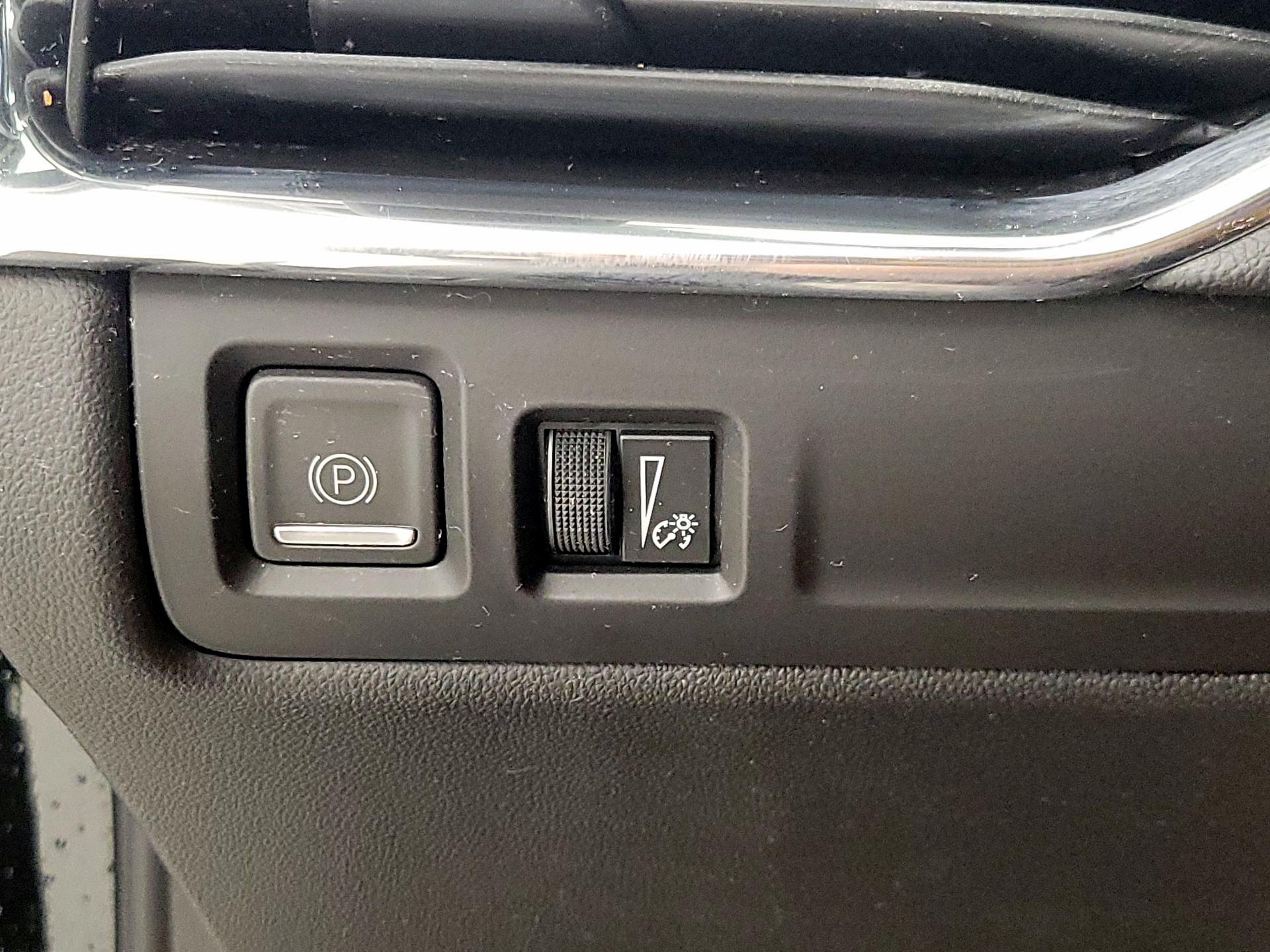 Thumbnail: 2019 Cadillac XT4 - 13