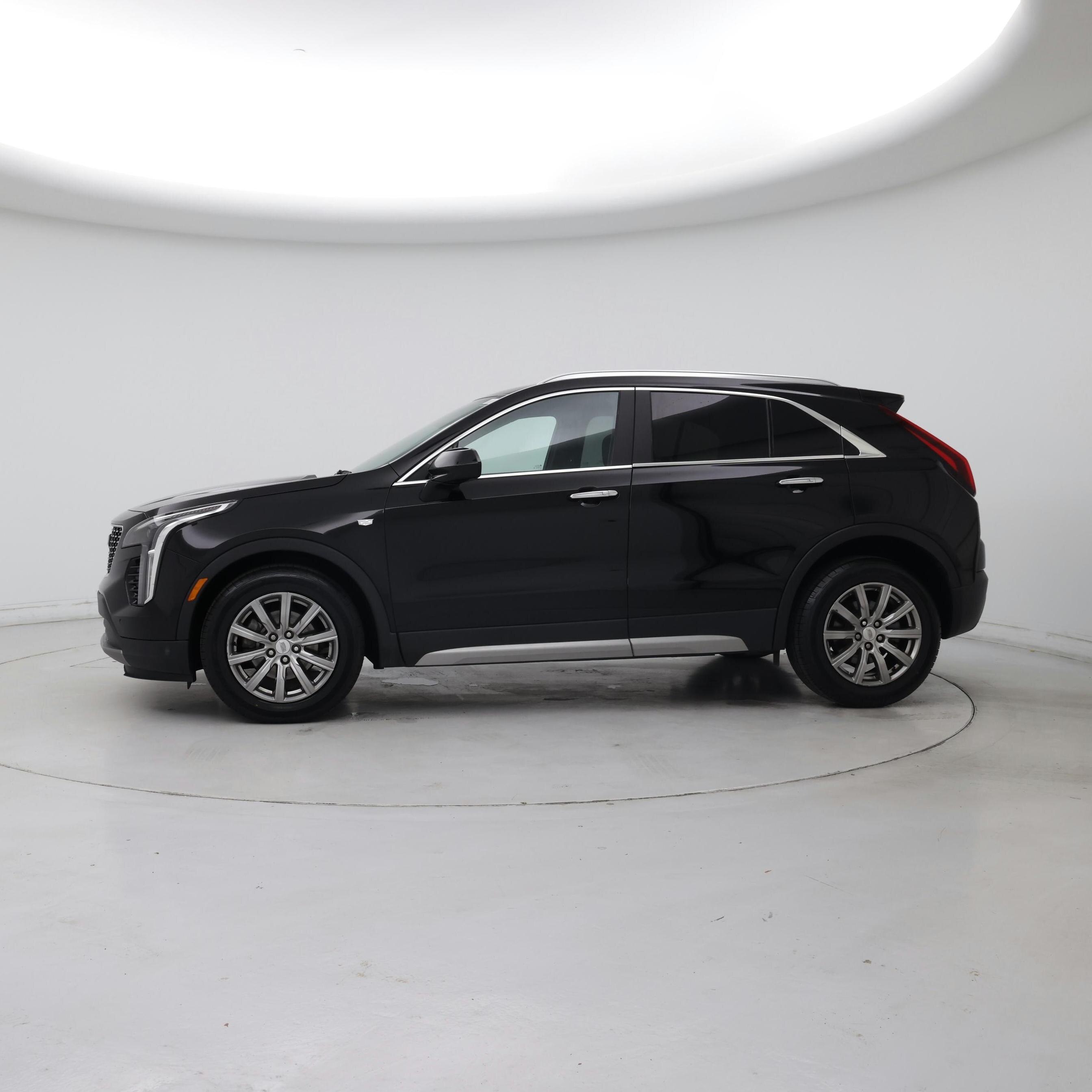 Thumbnail: 2019 Cadillac XT4 - 3