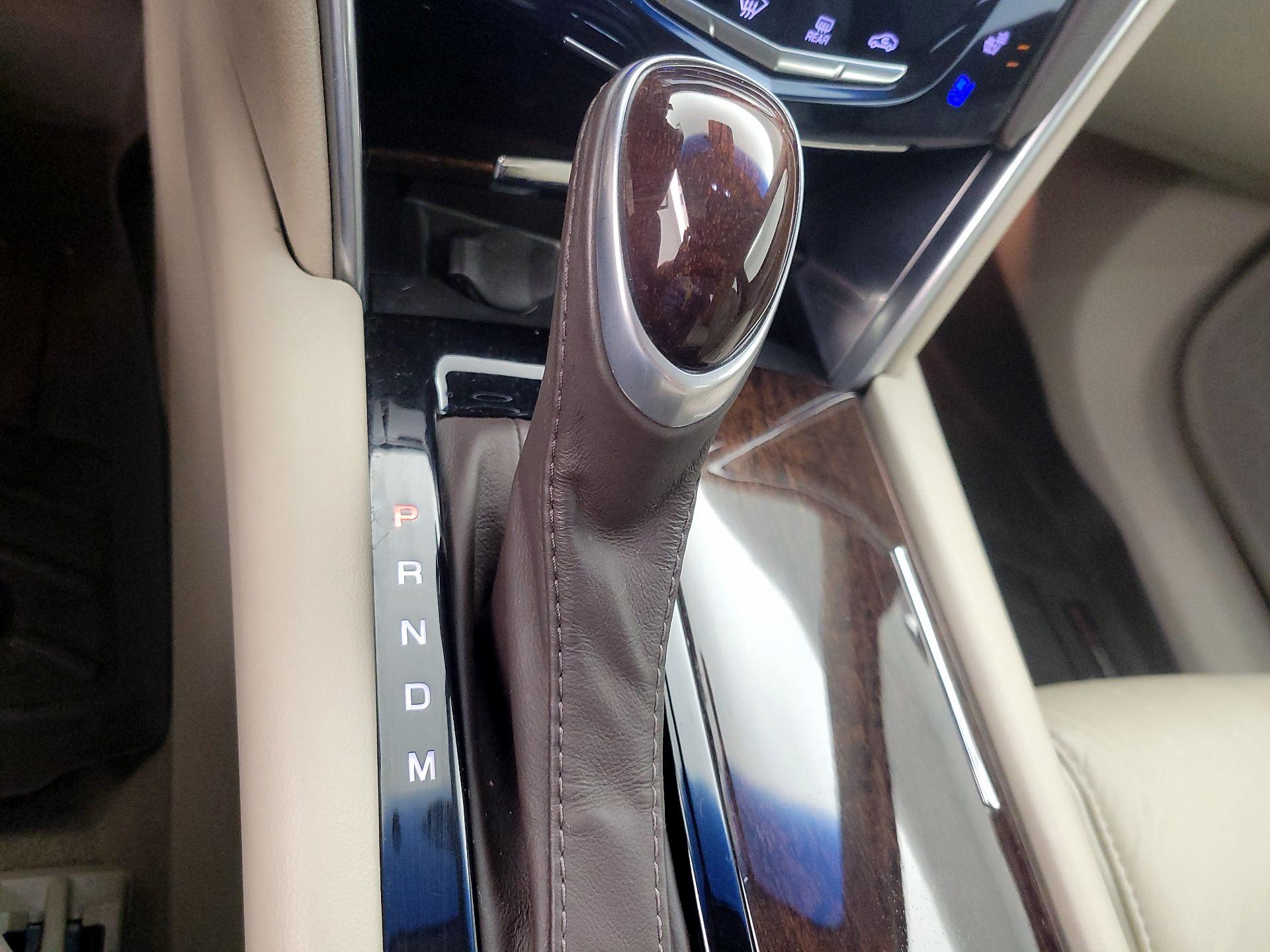 Thumbnail: 2016 Cadillac XTS - 18