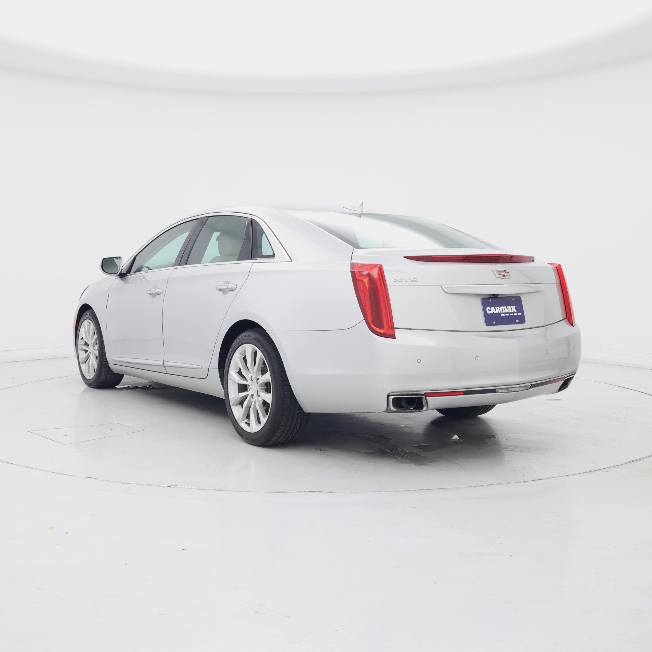 Thumbnail: 2016 Cadillac XTS - 2