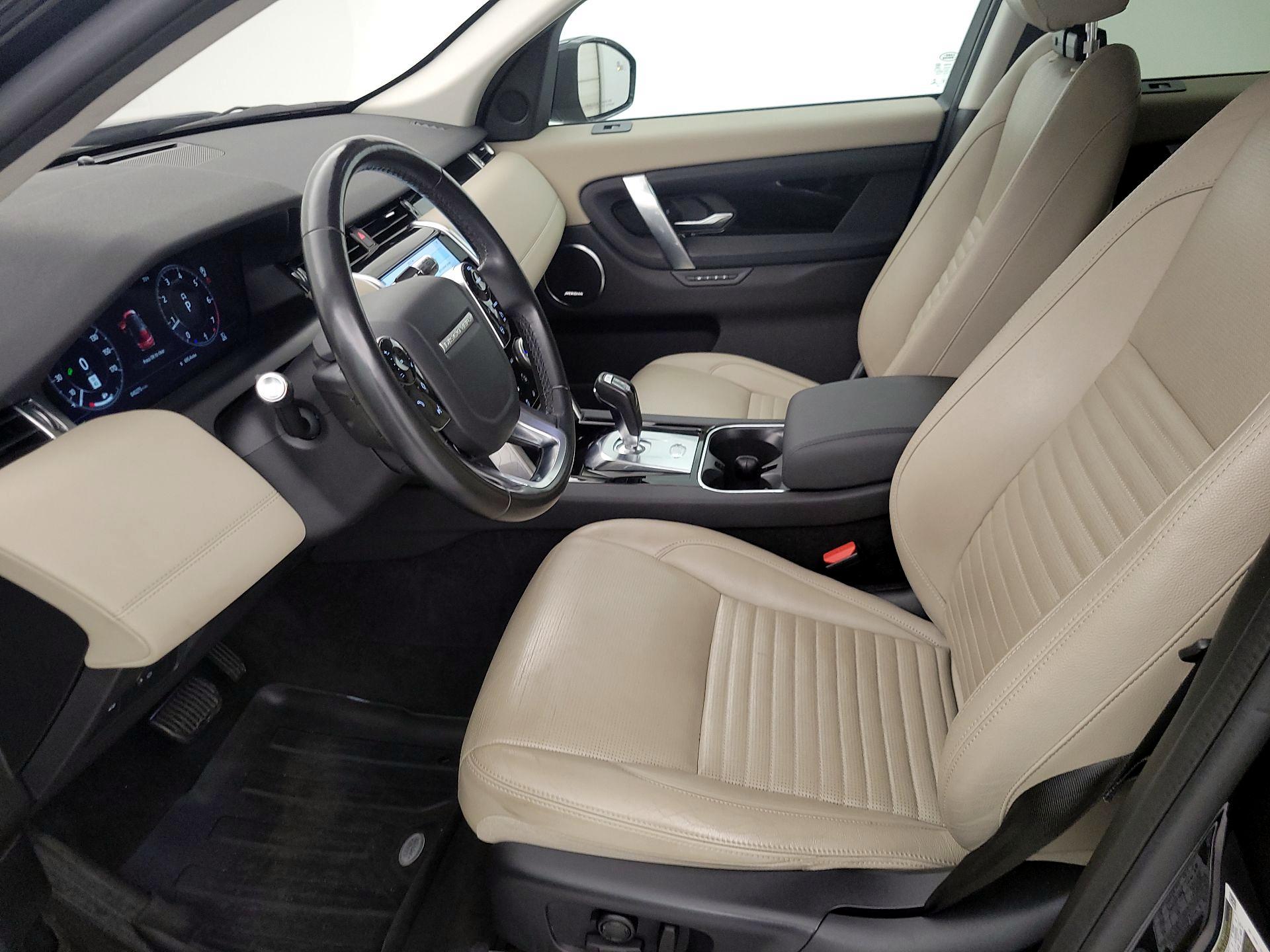 Thumbnail: 2020 Land Rover Discovery Sport - 11