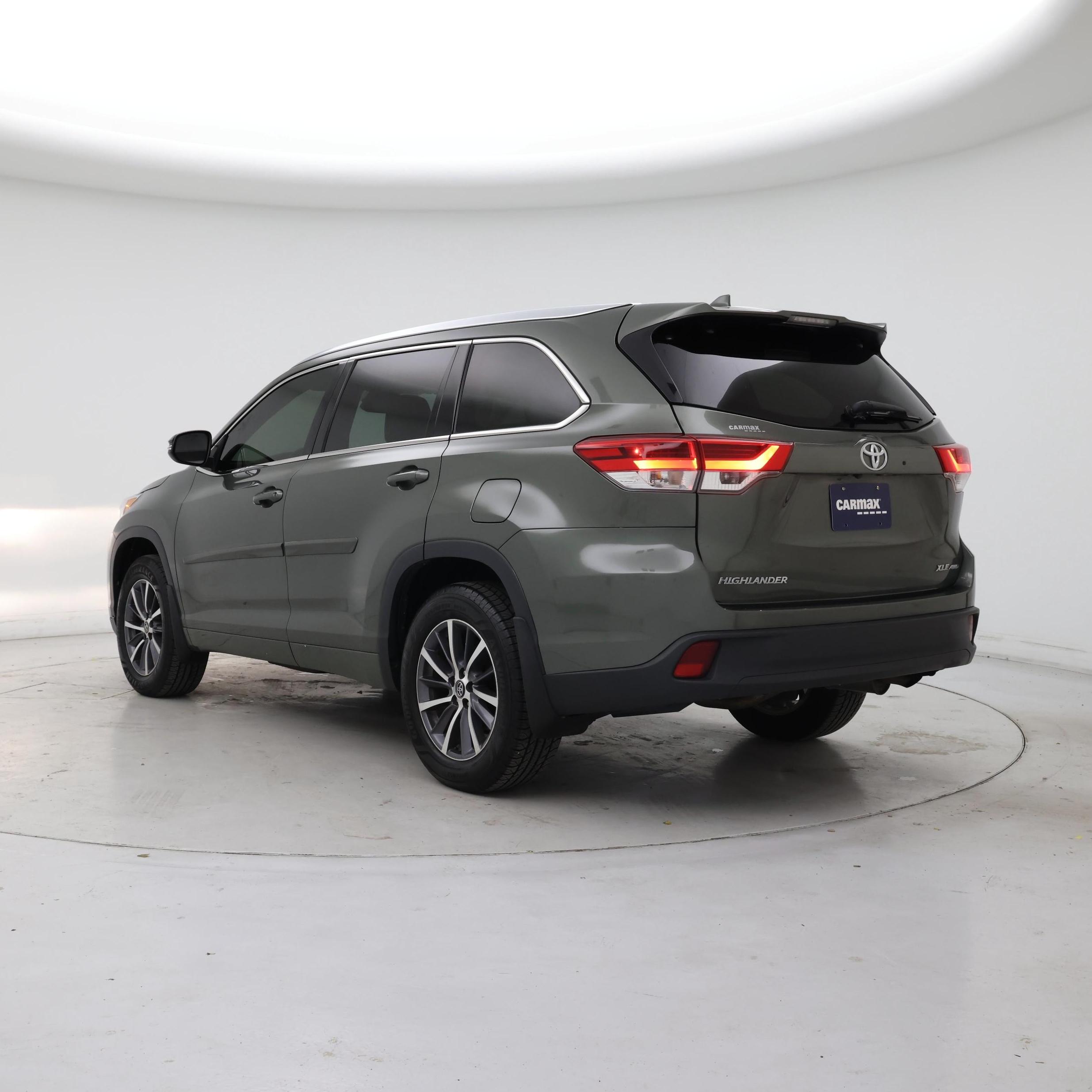 Thumbnail: 2017 Toyota Highlander - 2