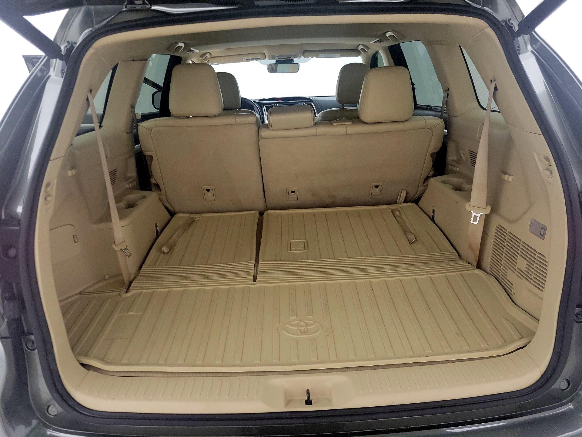 Thumbnail: 2017 Toyota Highlander - 20