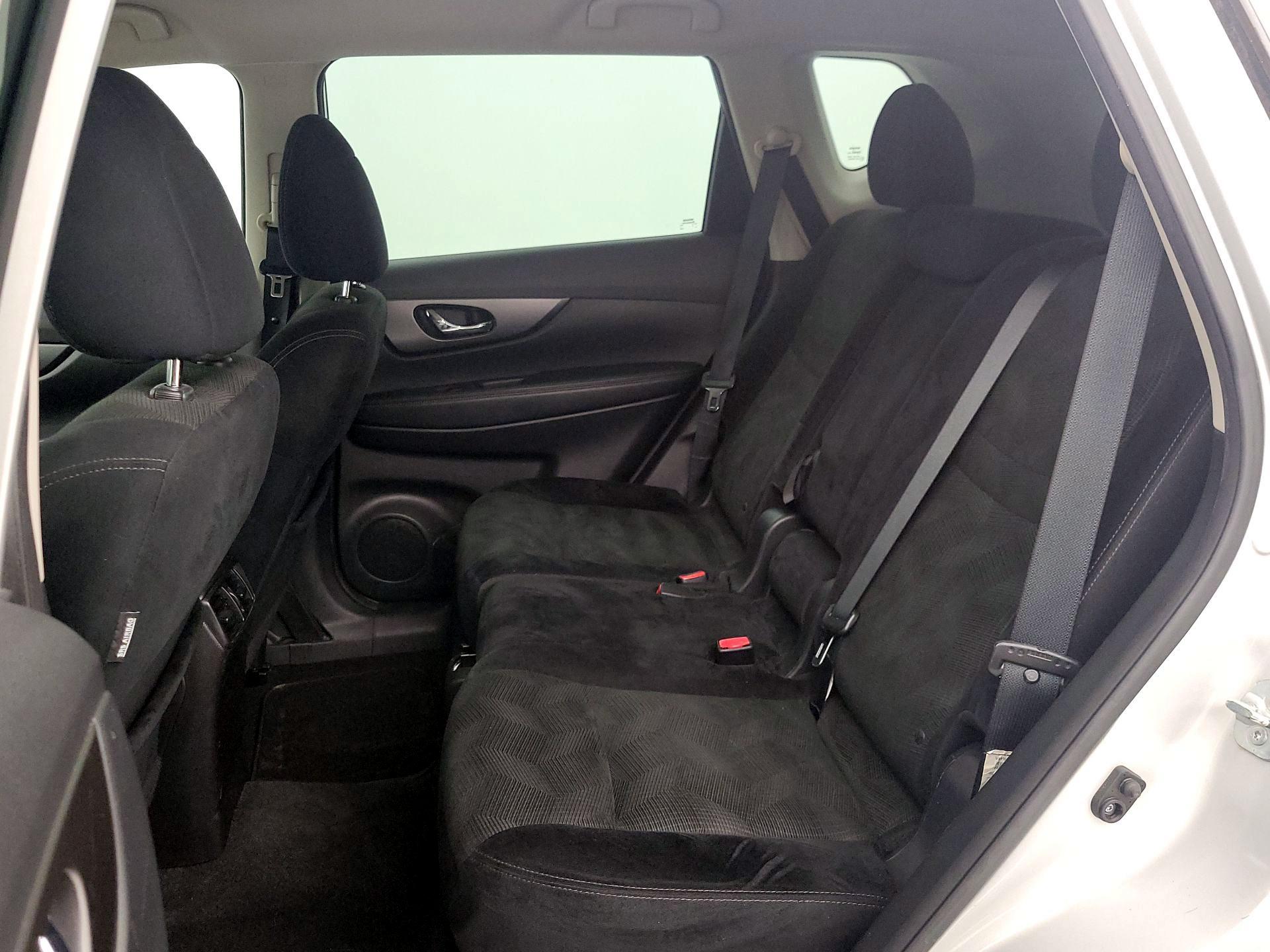 Thumbnail: 2015 Nissan Rogue - 19