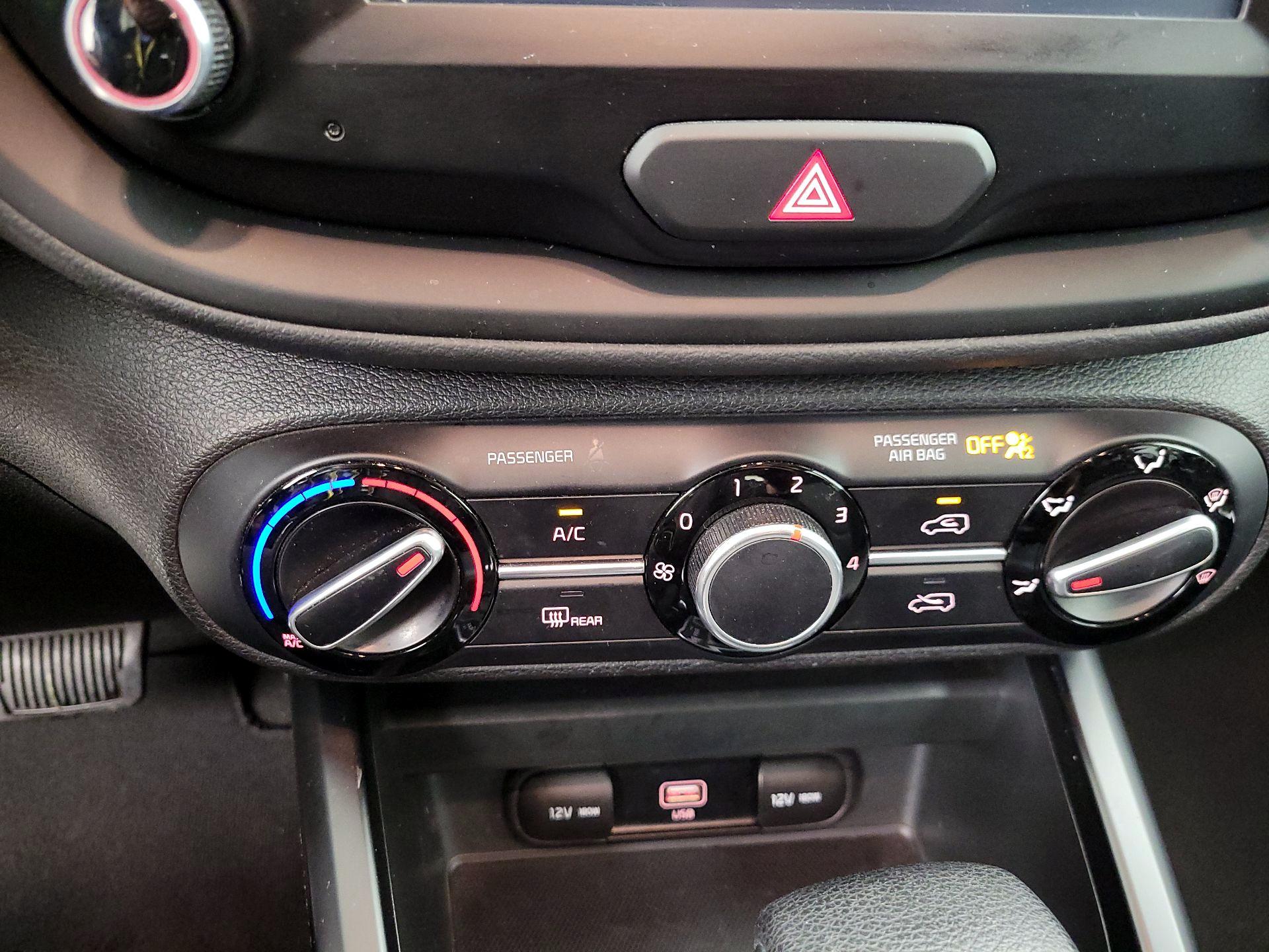 Thumbnail: 2020 Kia Soul - 15