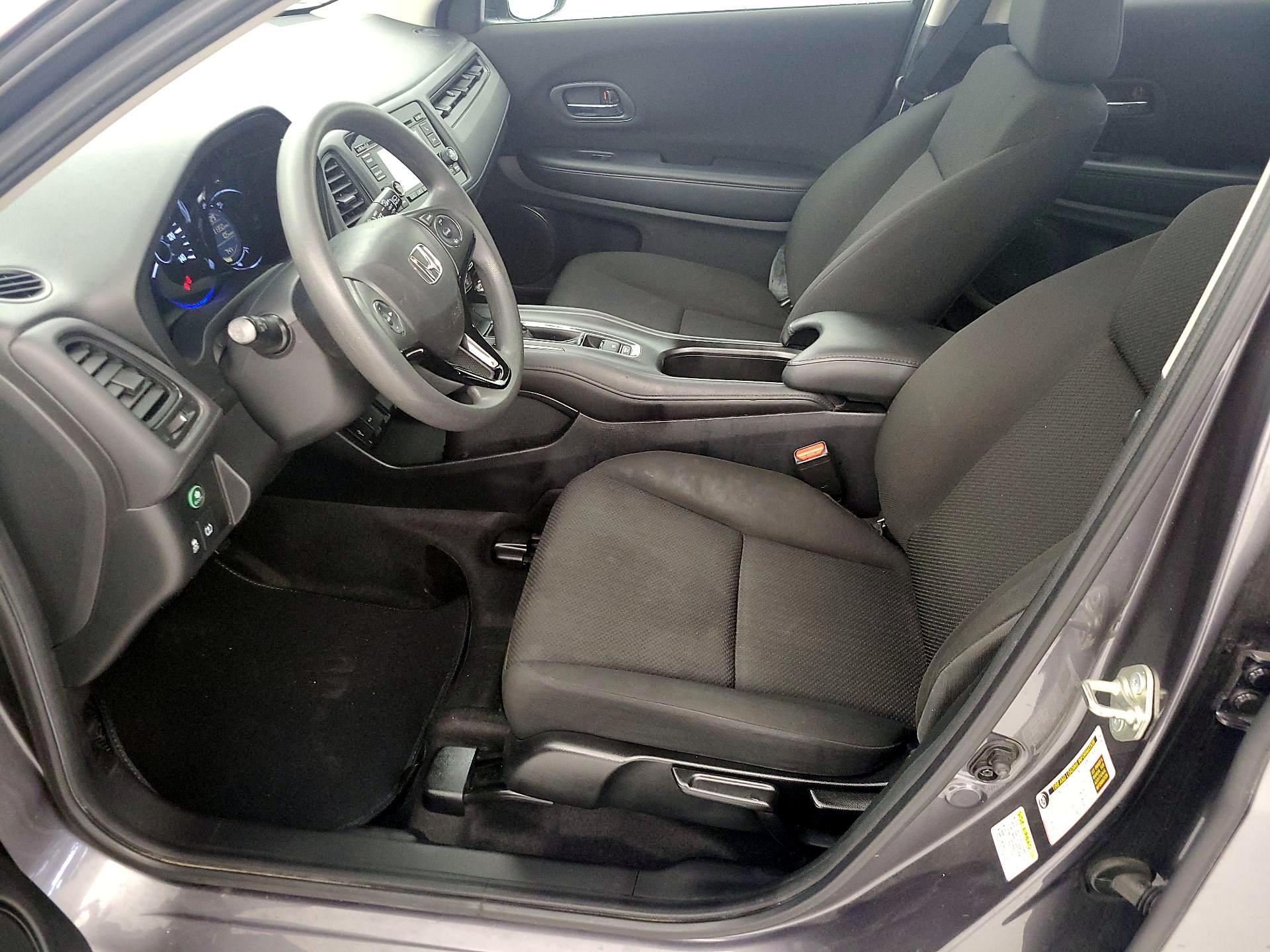 Thumbnail: 2016 Honda HR-V - 11
