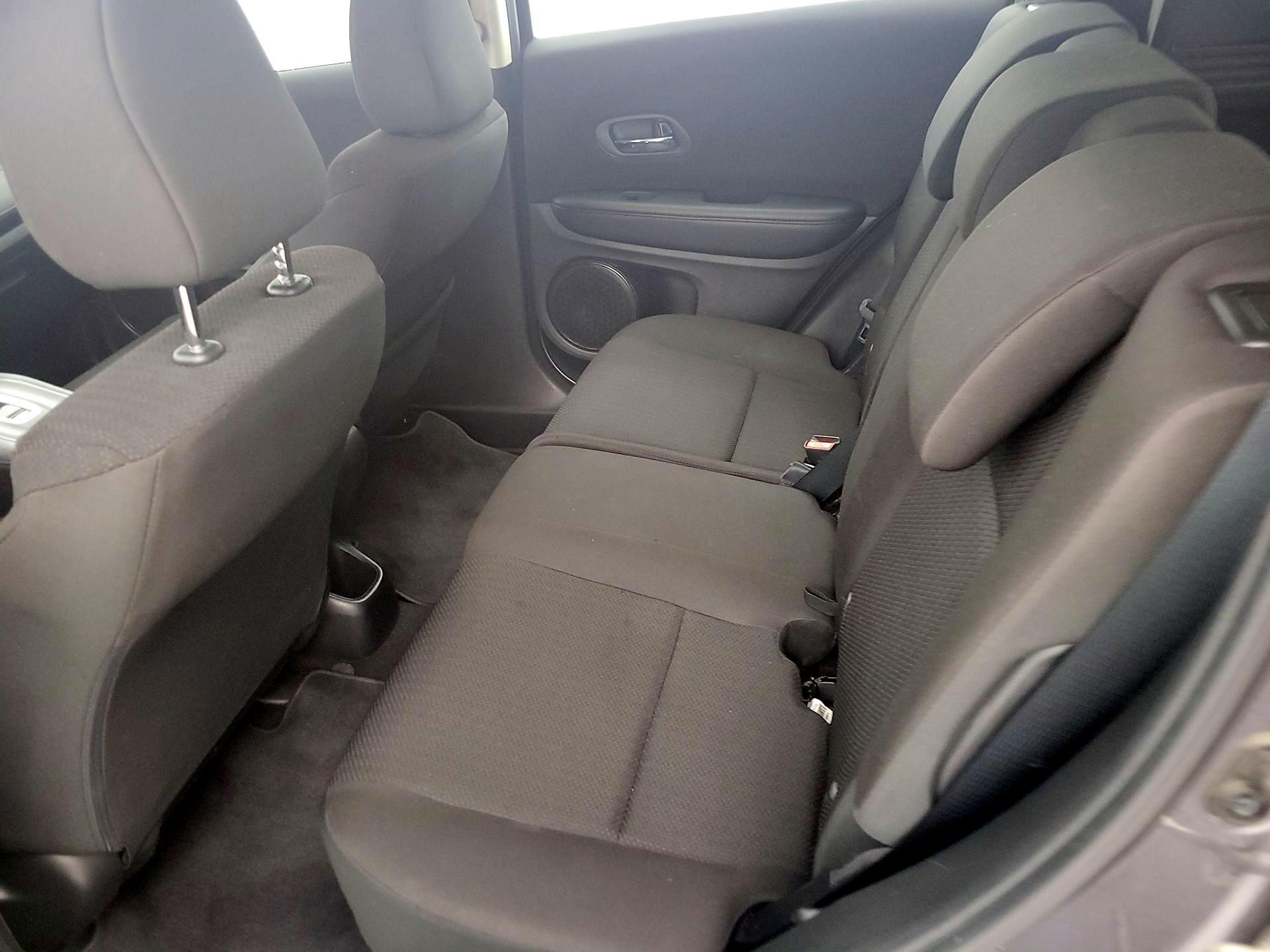 Thumbnail: 2016 Honda HR-V - 17