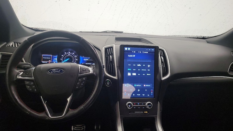 2022 Ford Edge  9