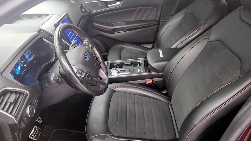 2022 Ford Edge  11