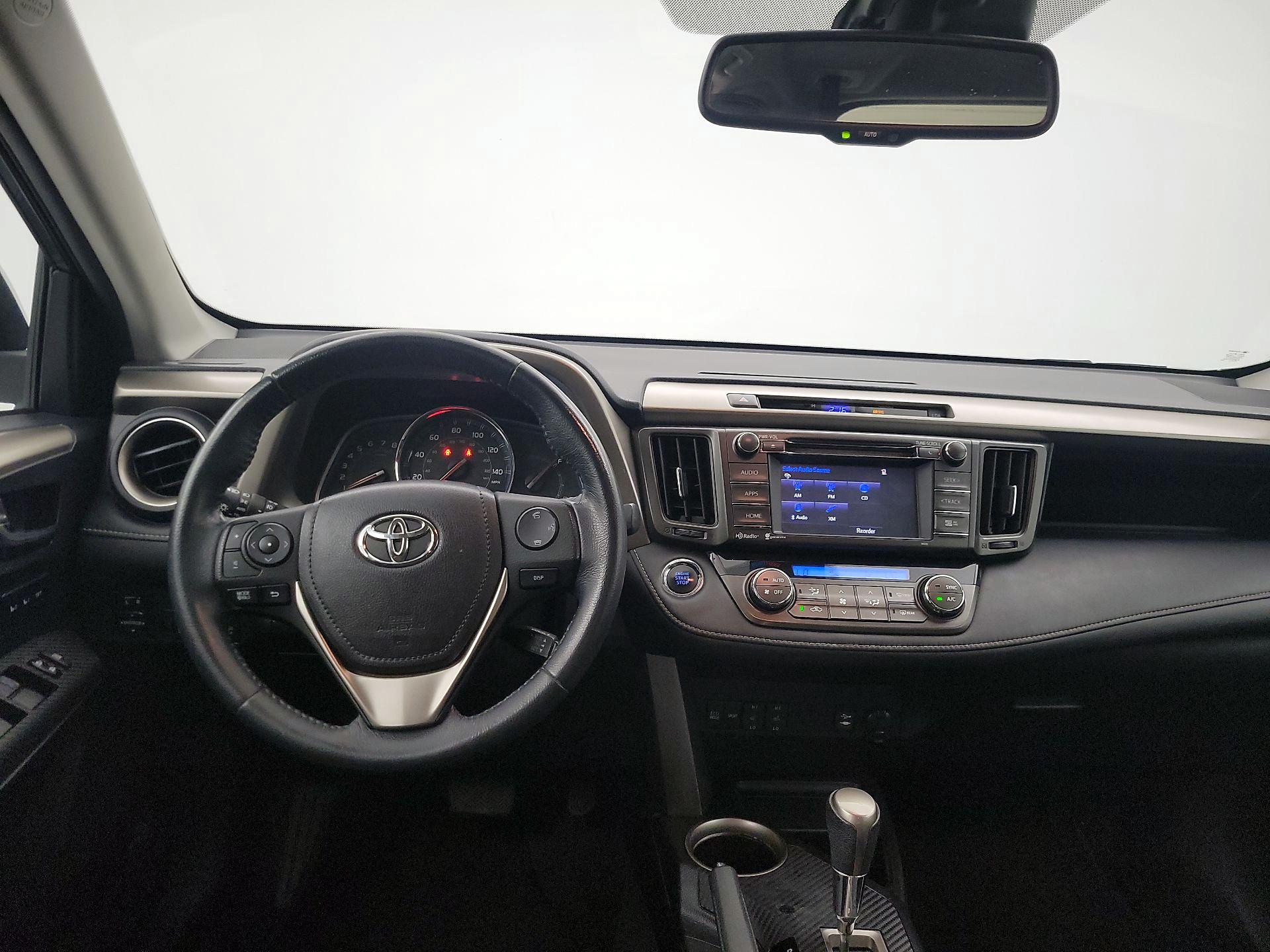 Thumbnail: 2015 Toyota RAV4 - 9