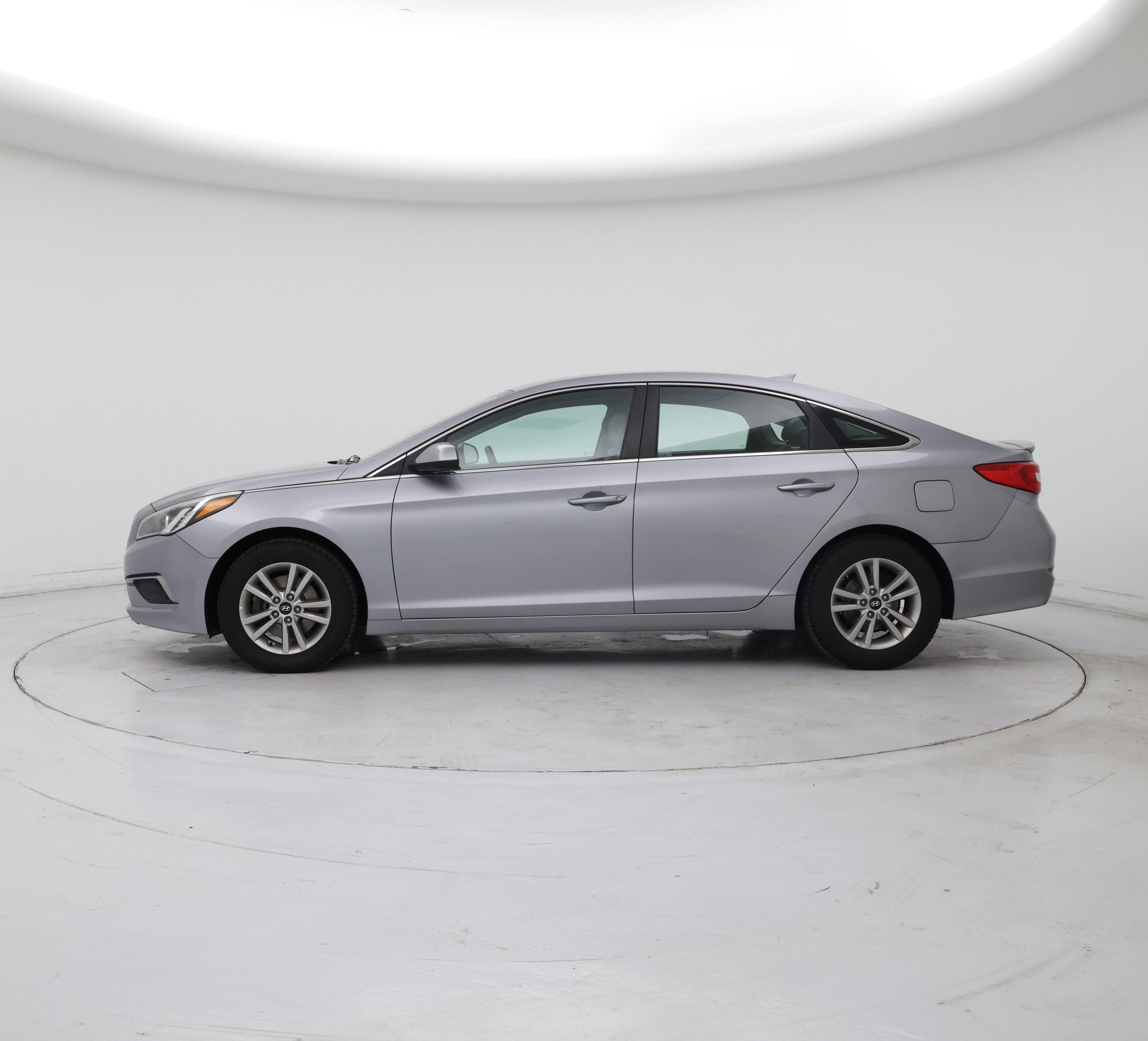 Thumbnail: 2016 Hyundai Sonata - 3