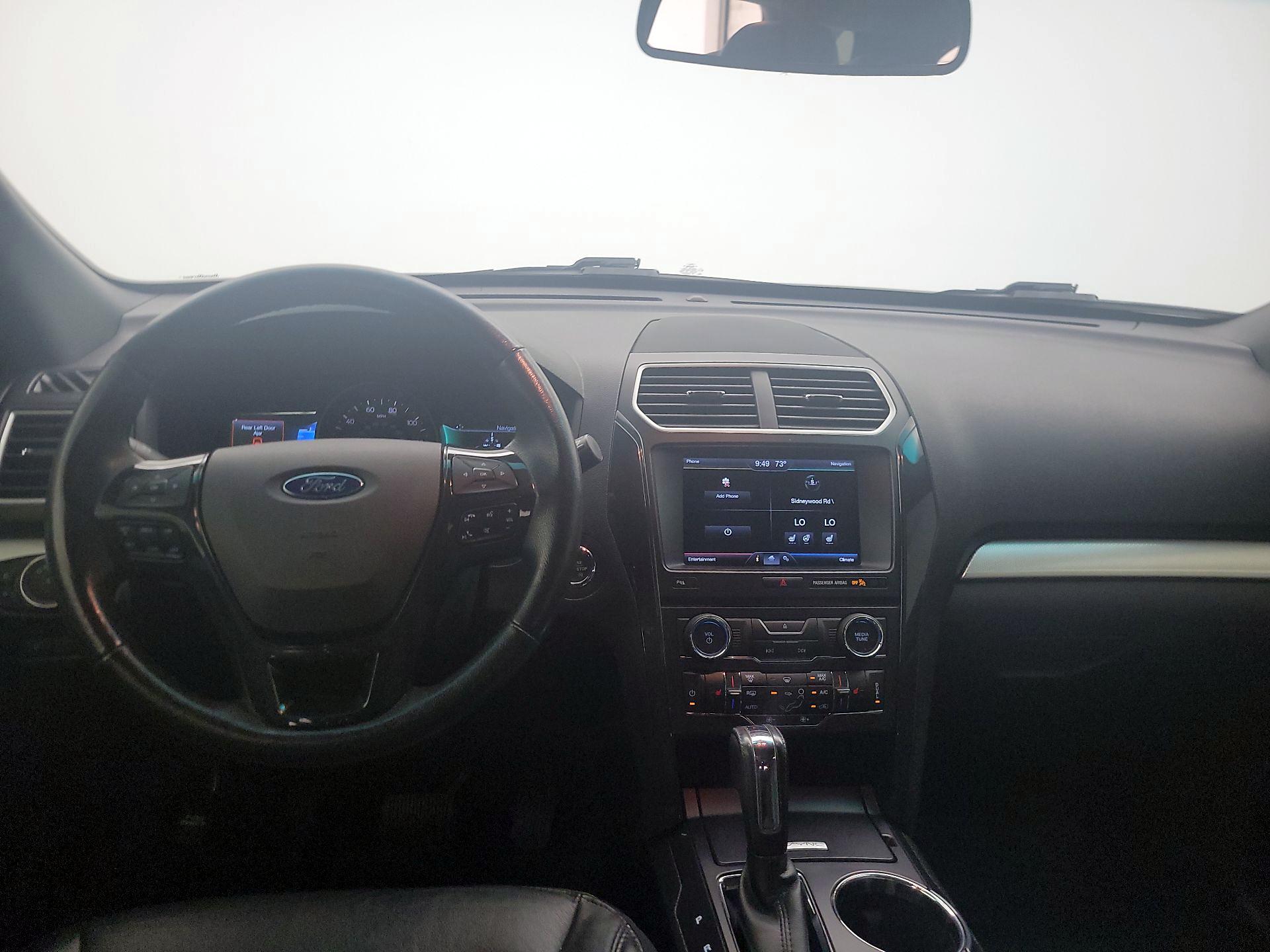 Thumbnail: 2016 Ford Explorer - 9