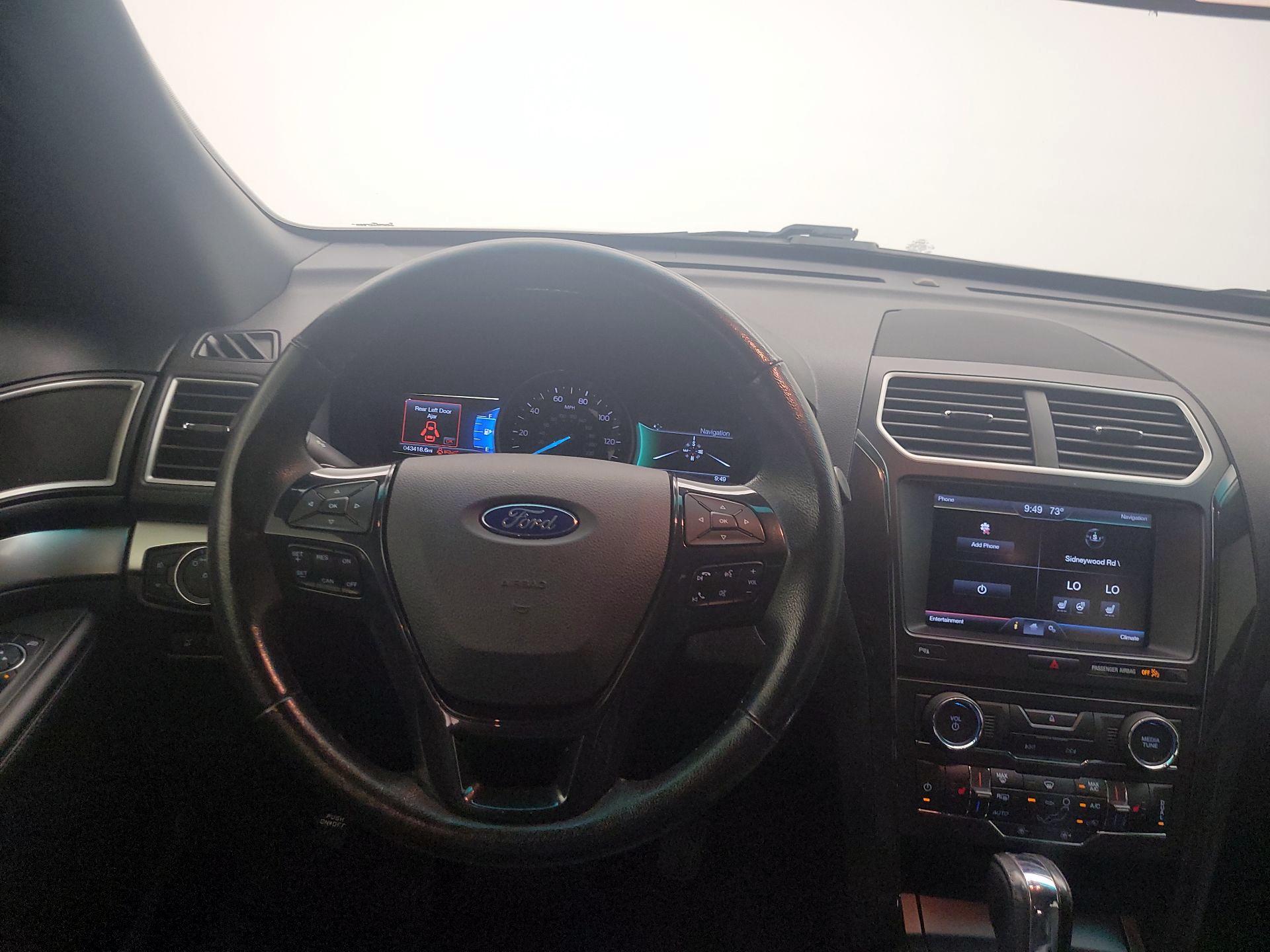 Thumbnail: 2016 Ford Explorer - 10