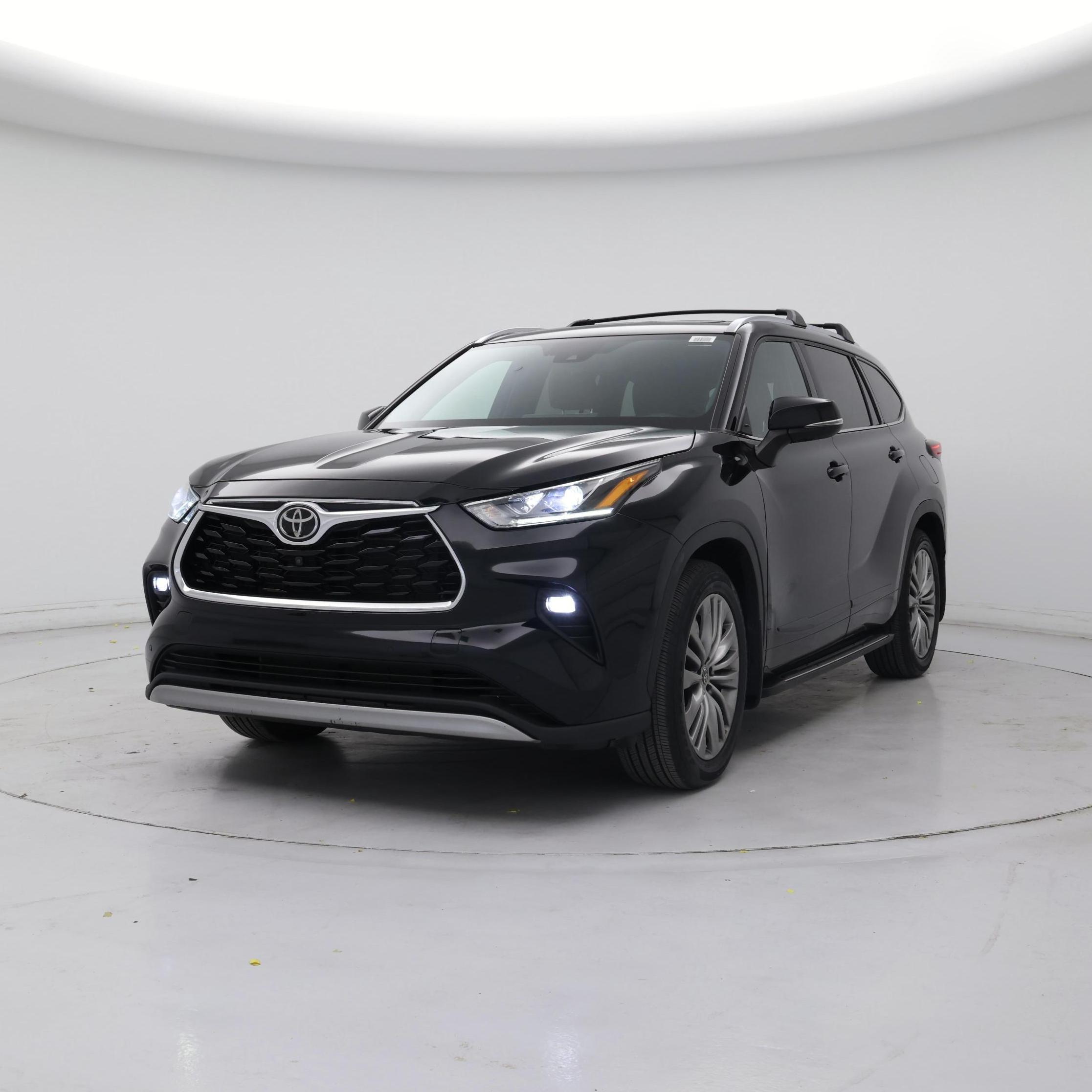 Thumbnail: 2021 Toyota Highlander - 4