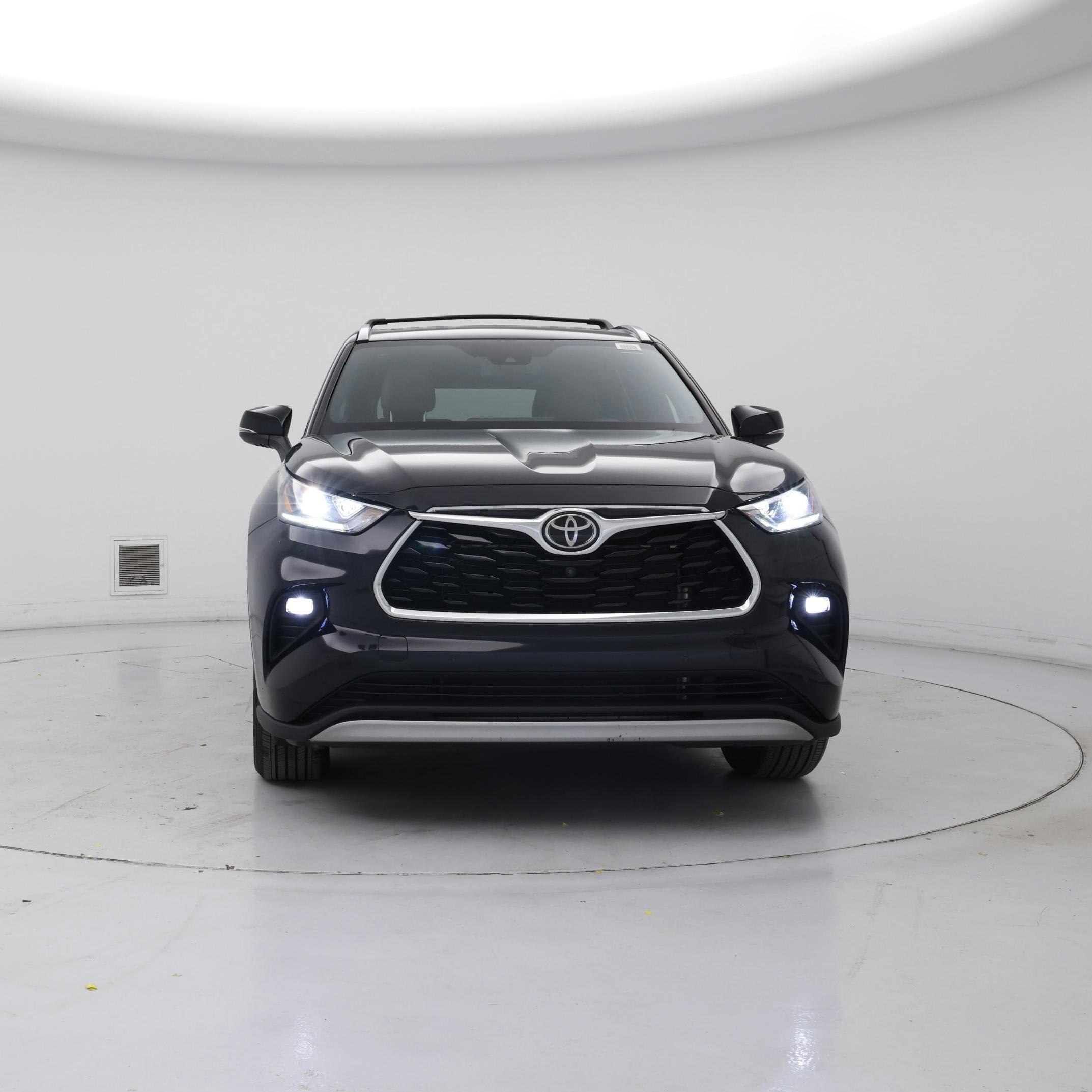 Thumbnail: 2021 Toyota Highlander - 5