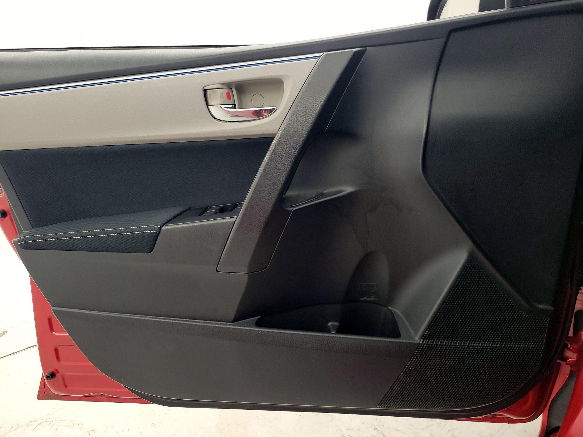 Thumbnail: 2014 Toyota Corolla - 12