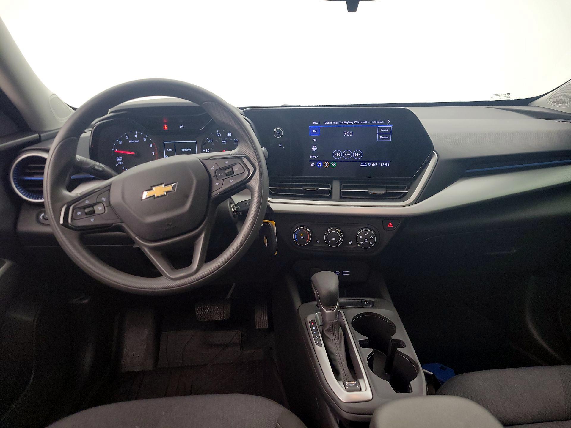 Thumbnail: 2024 Chevrolet Trax - 9