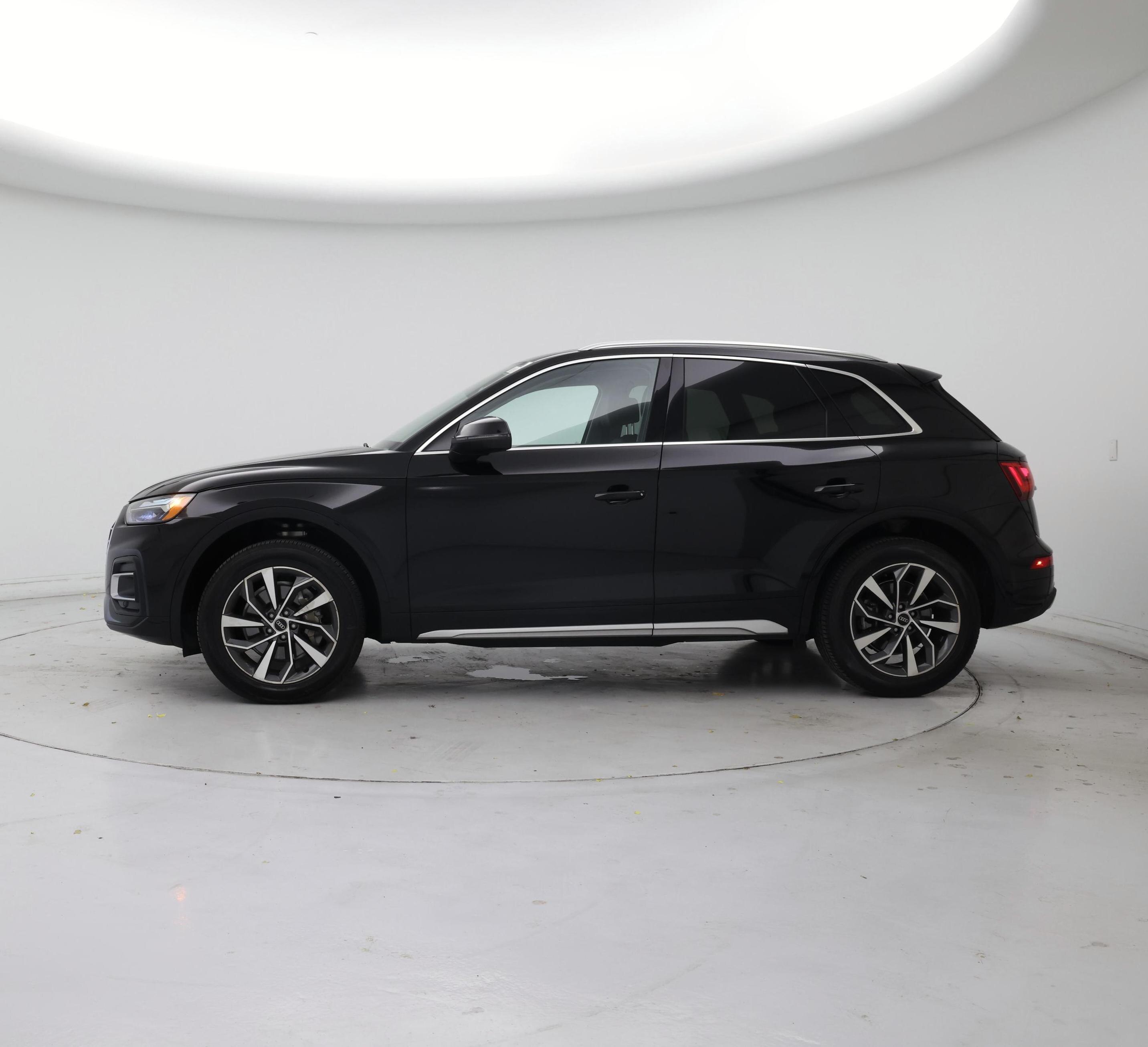 Thumbnail: 2021 Audi Q5 - 3