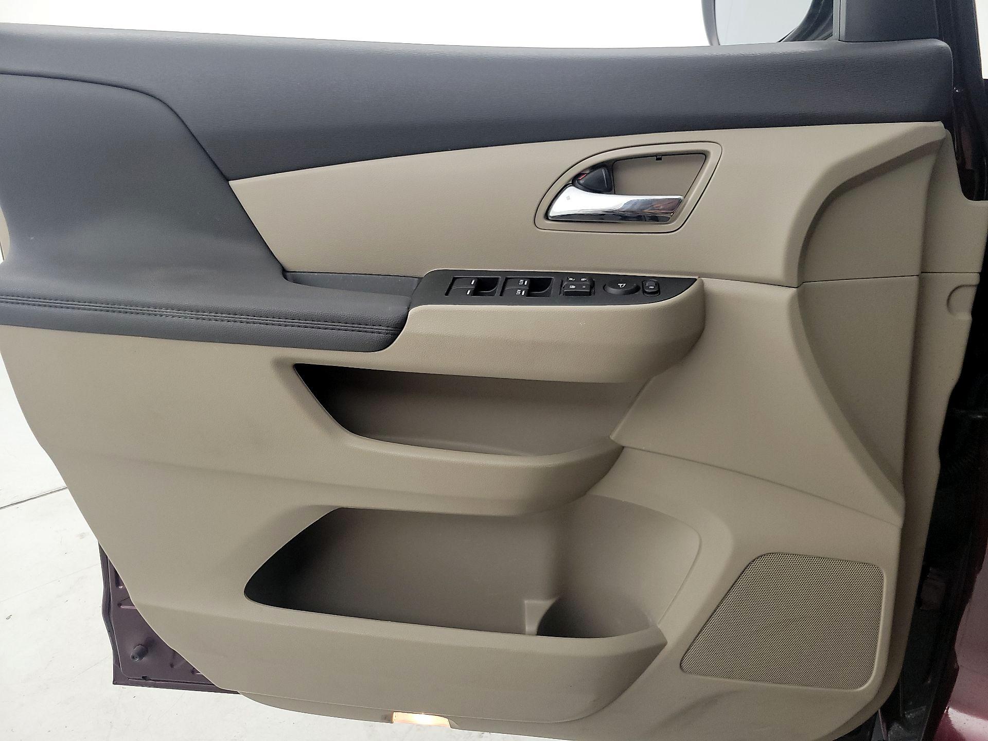 Thumbnail: 2015 Honda Odyssey - 12