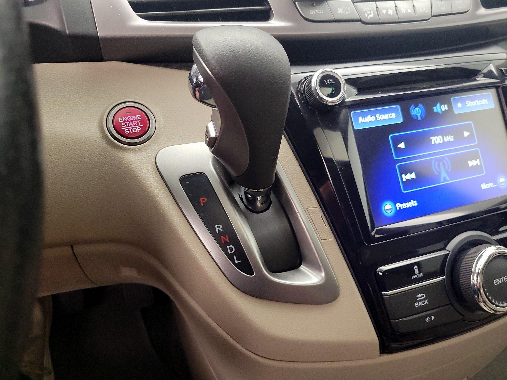 Thumbnail: 2015 Honda Odyssey - 17