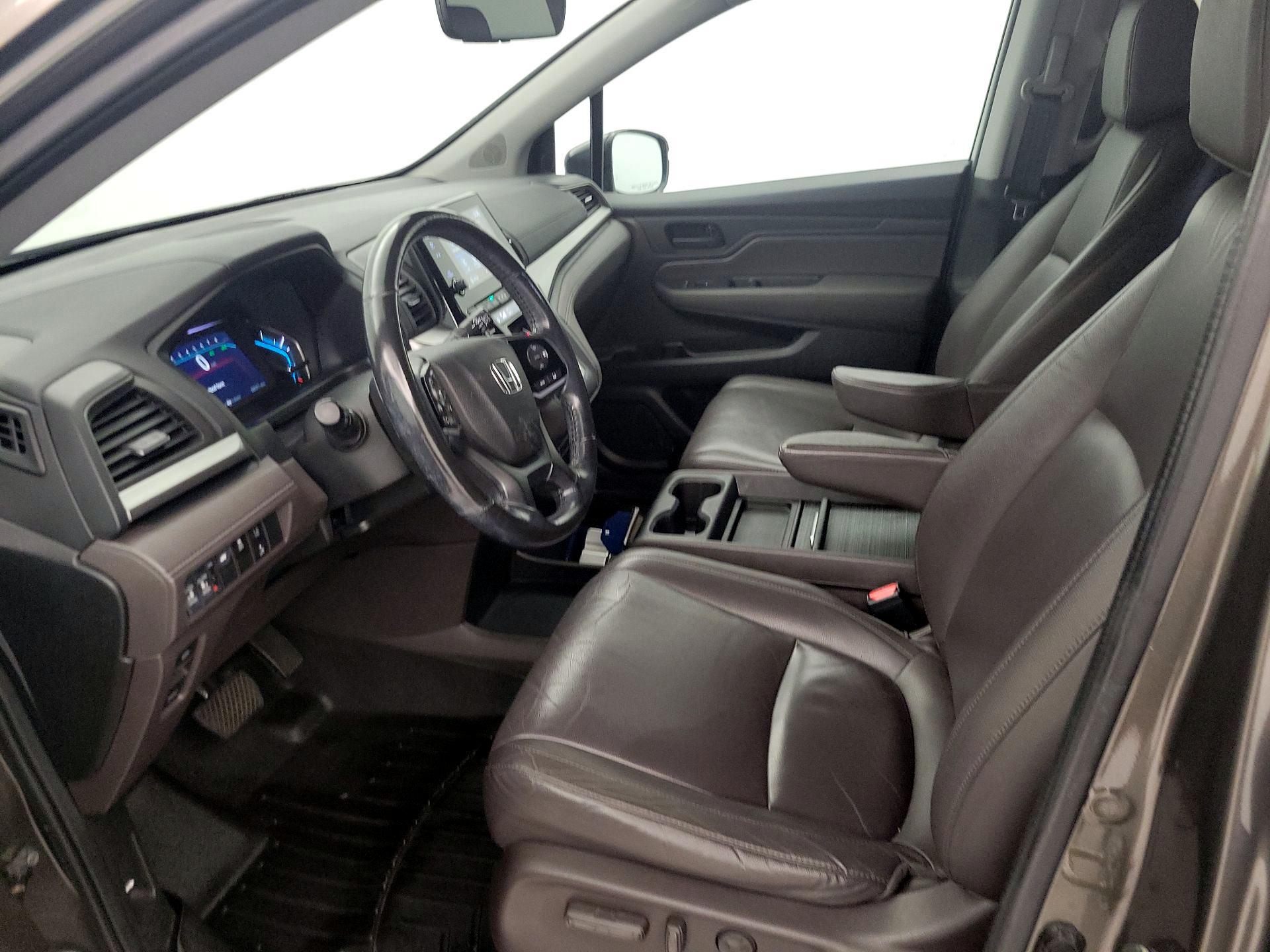Thumbnail: 2018 Honda Odyssey - 11